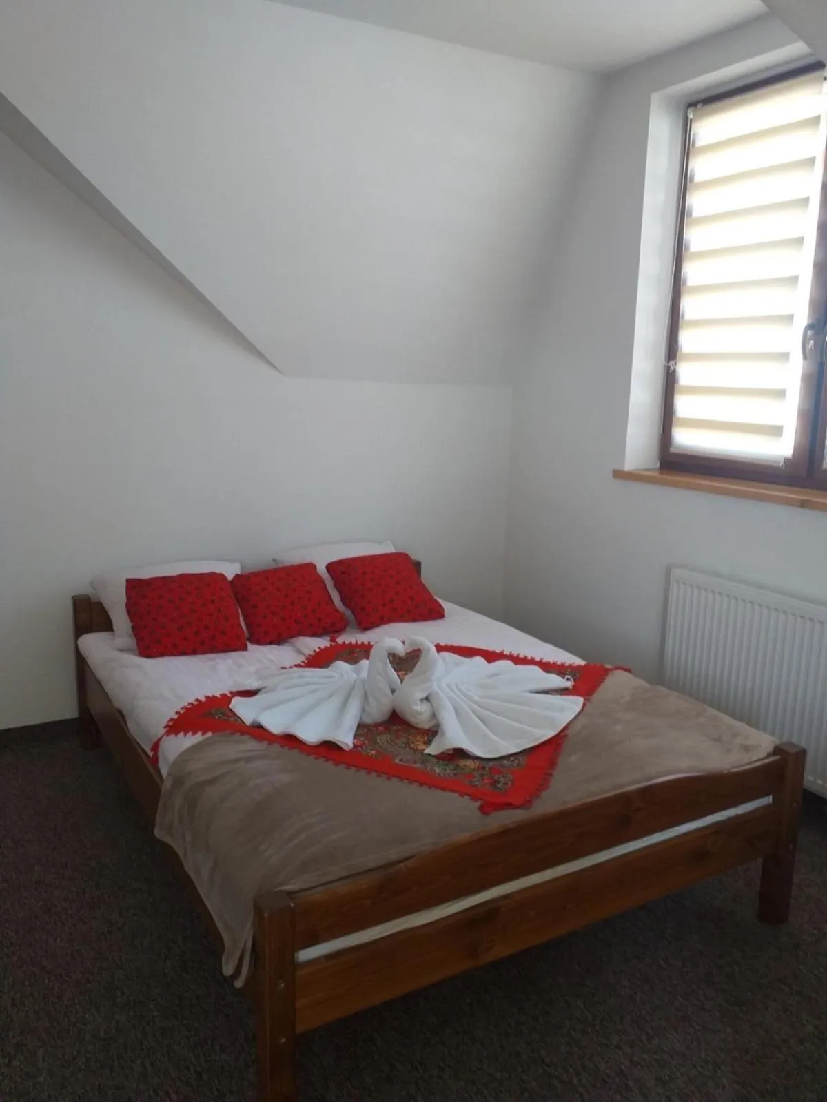 Photo of the whole room, Bed in Karczma Mikuda - Sauna Basen Jacuzzi z widokiem na góry - Kuligi - Parking