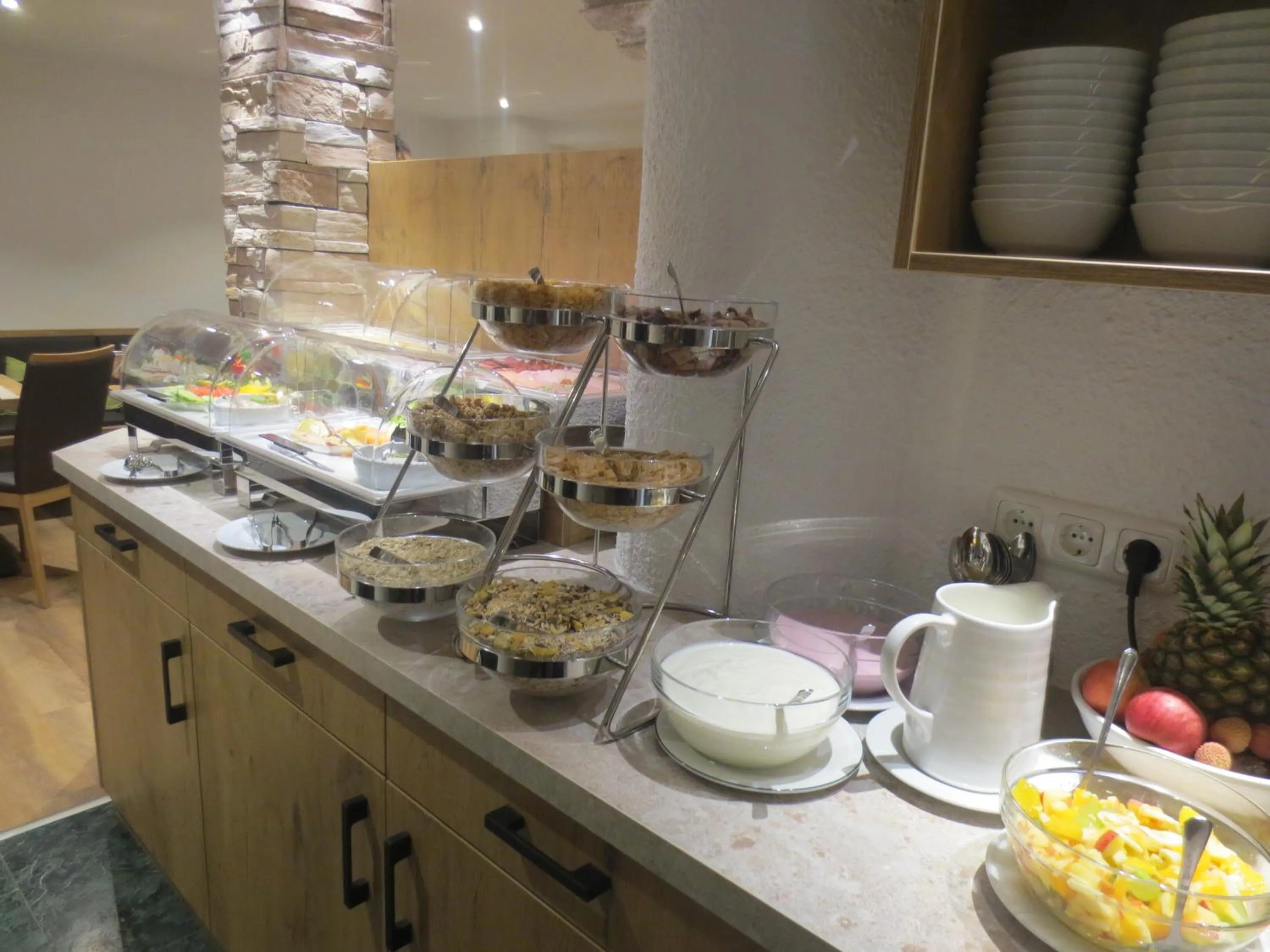 Buffet breakfast in Hotel Alp Inn - Chiemgaukarte inclusive