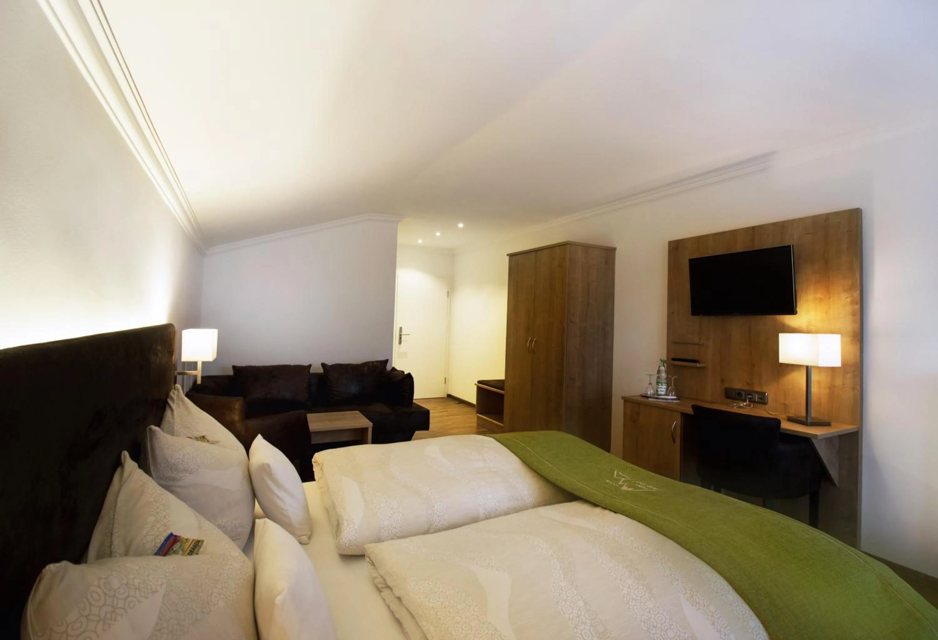 Photo of the whole room, Bed in Hotel Alp Inn - Chiemgaukarte inclusive