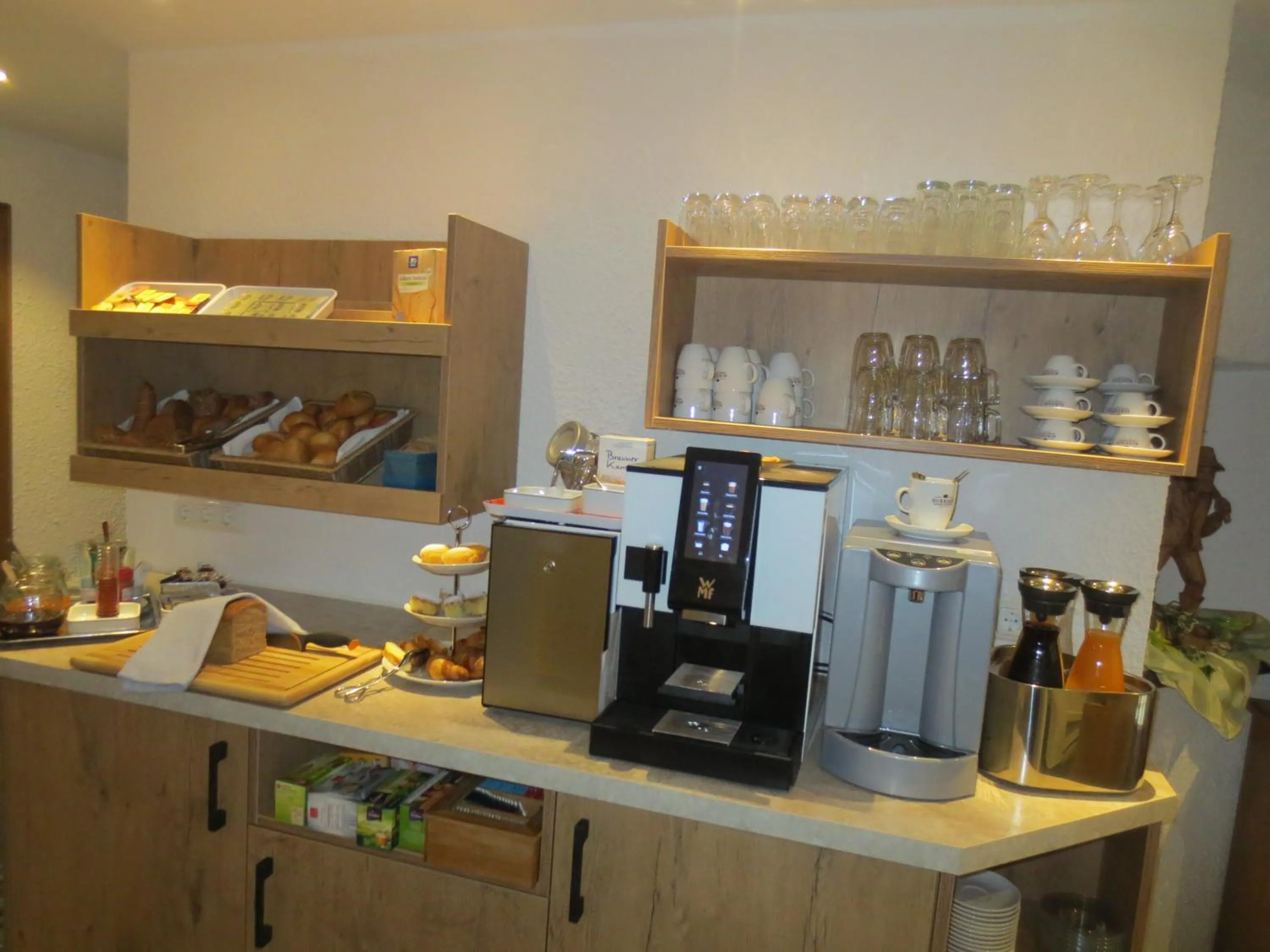 Buffet breakfast in Hotel Alp Inn - Chiemgaukarte inclusive