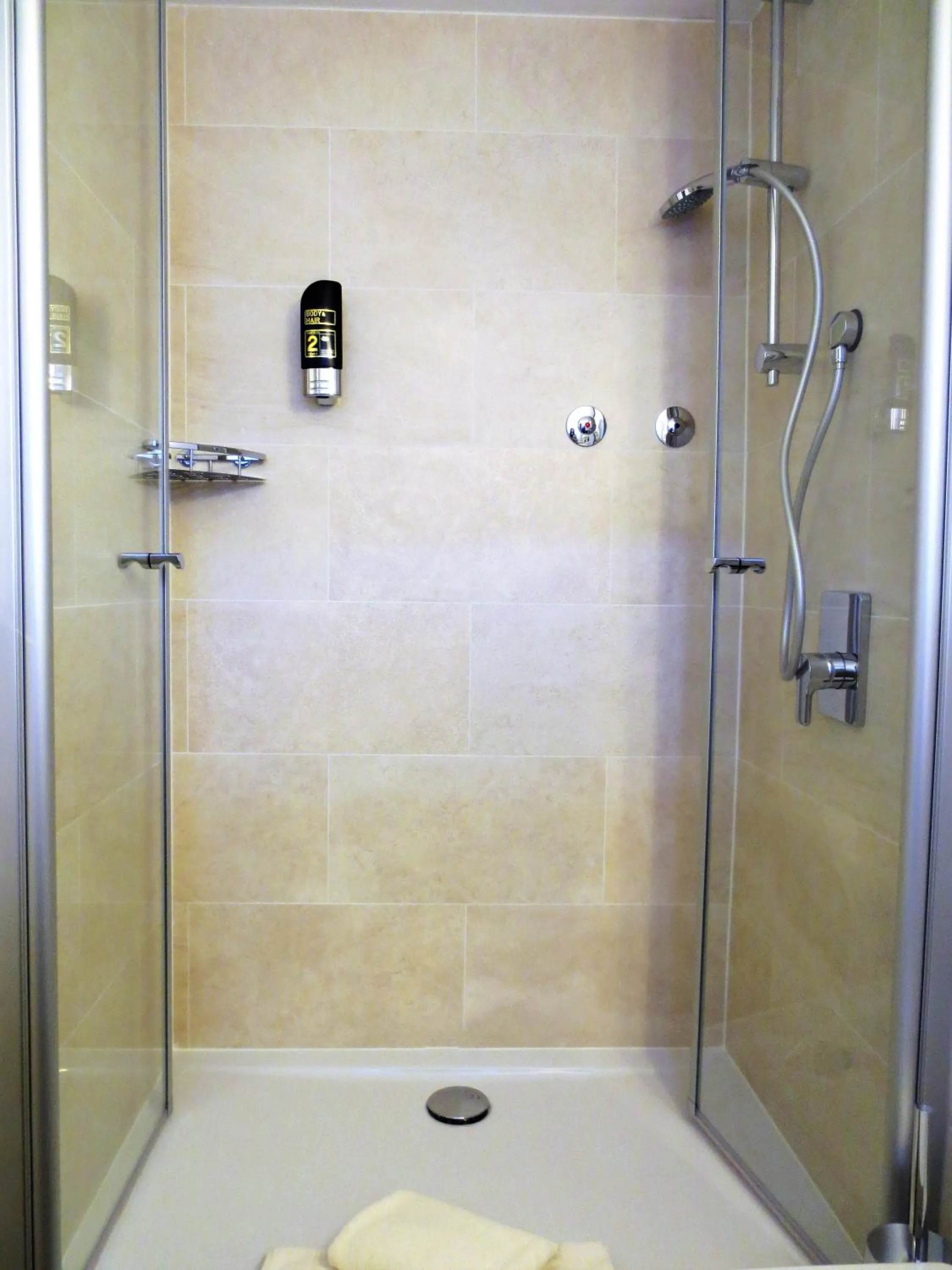 Shower in Hotel Alp Inn - Chiemgaukarte inclusive