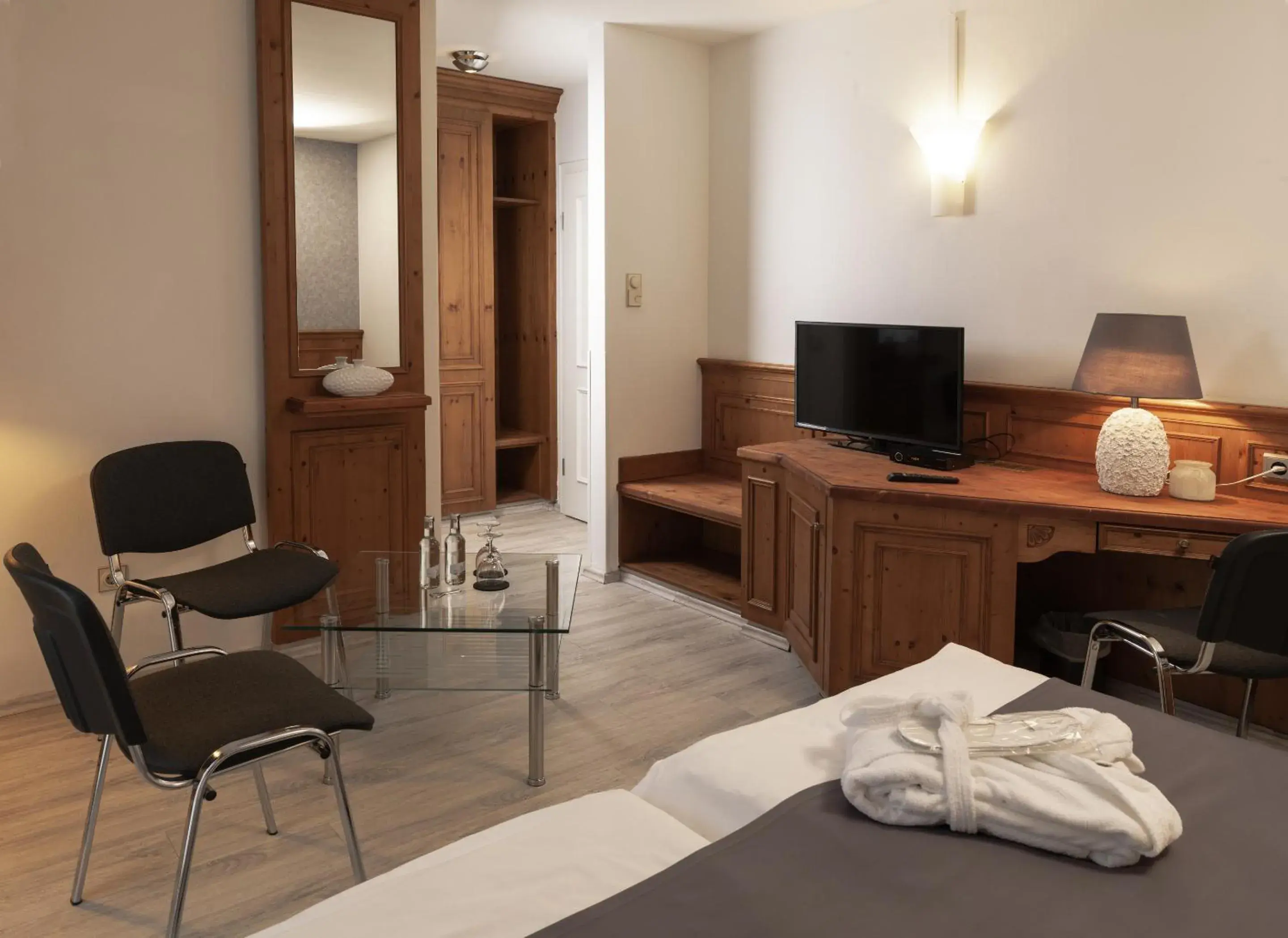 Bedroom, Bed in Hotel Haus Gimken Bedroom, Bed in Hotel Haus Gimken