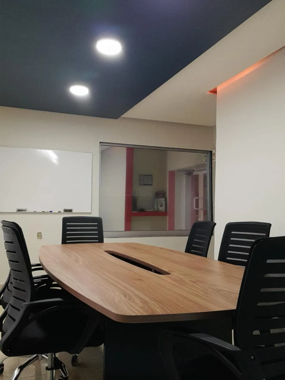 Business facilities in Special HOEStel in Monterrey!