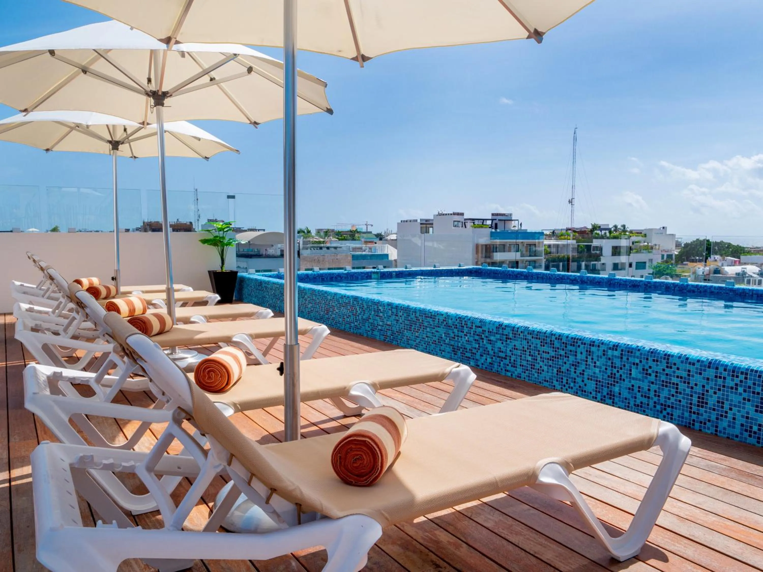 Swimming pool in Tú Paraiso Privado- Lahun Suites Playa del carmen