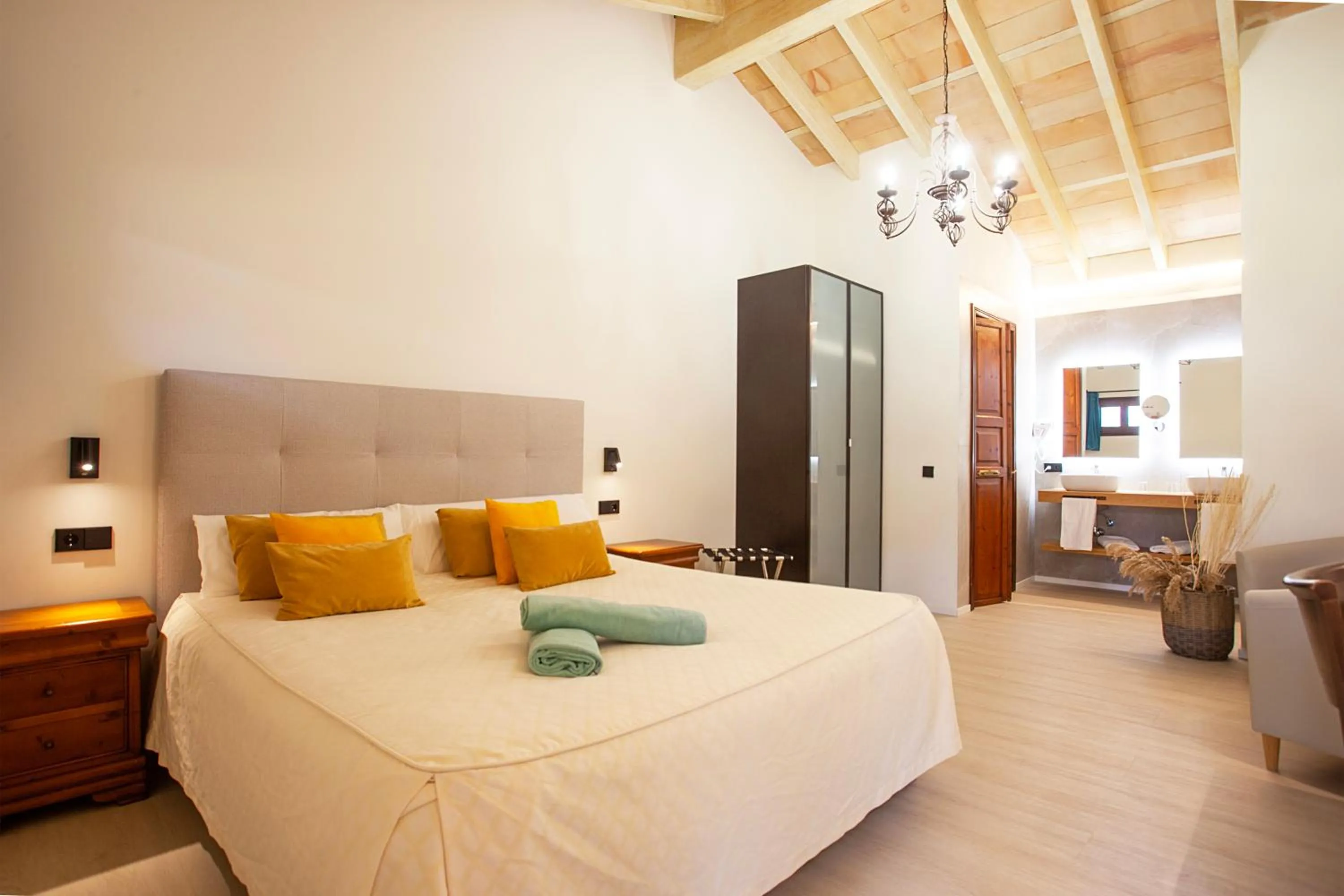 Bathroom, Bed in S'Hort de Son Caulelles - Adults Only