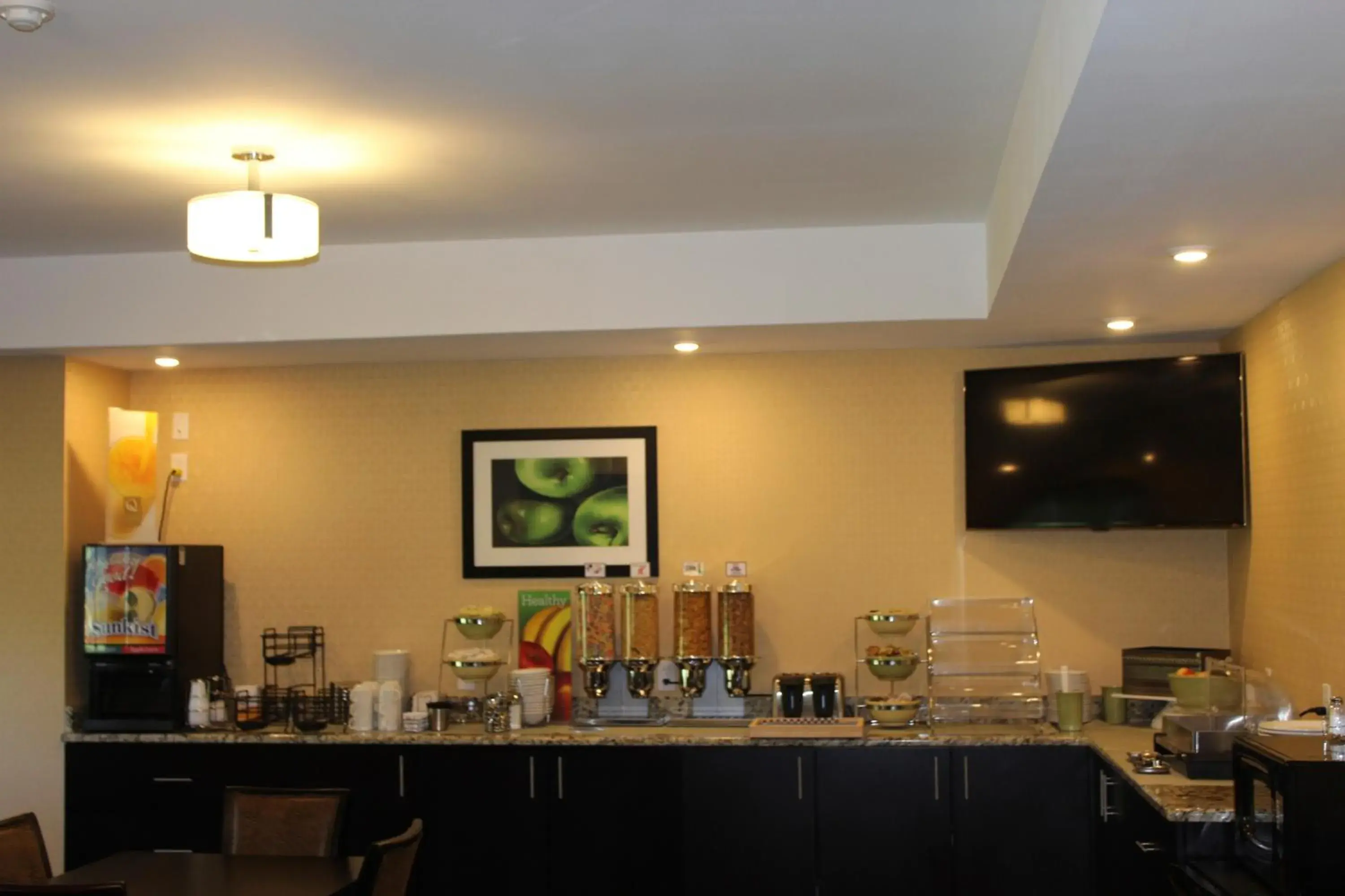 Restaurant/places to eat in Quality Inn Southampton Restaurant/places to eat in Quality Inn Southampton