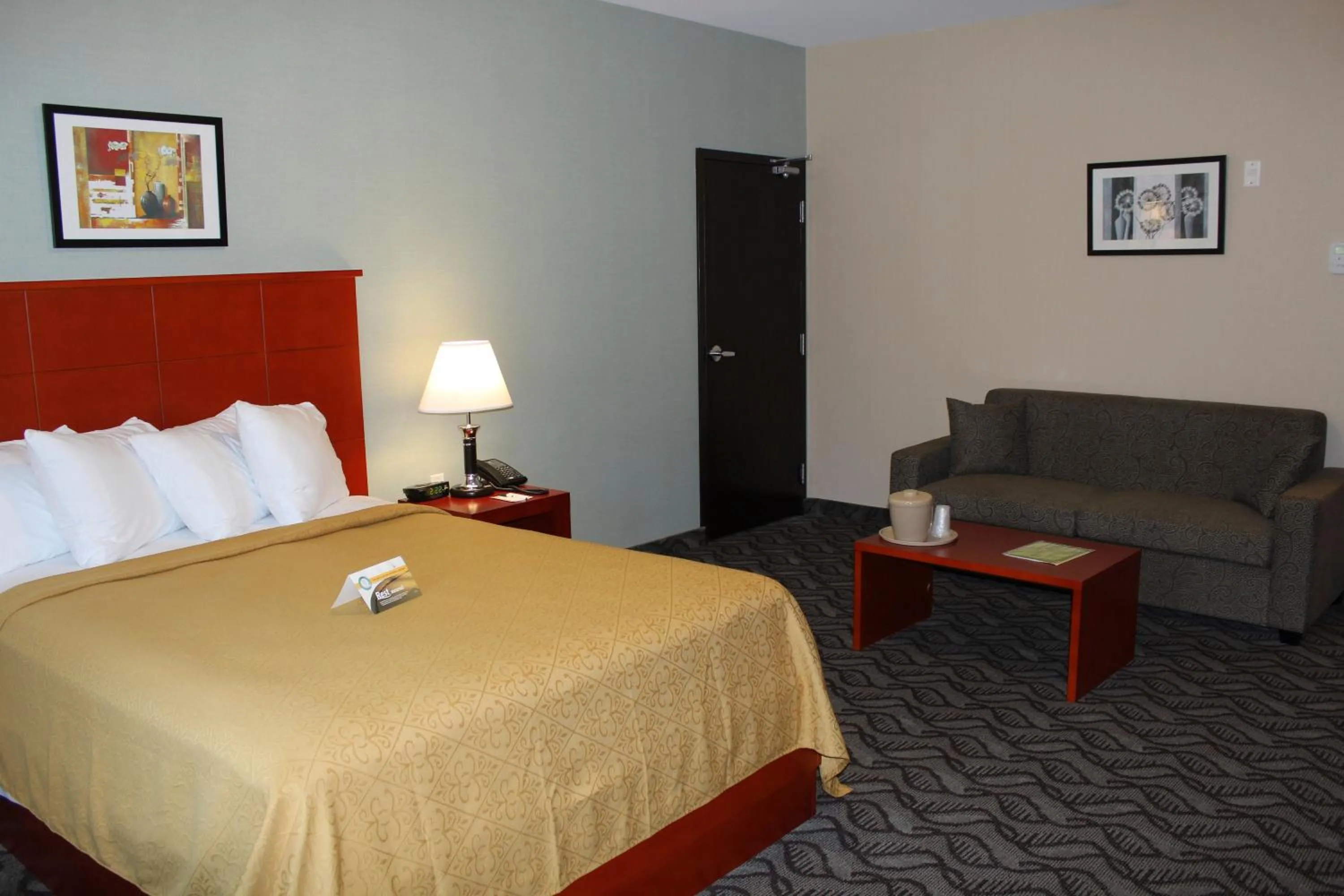 Bedroom, Bed in Quality Inn Southampton