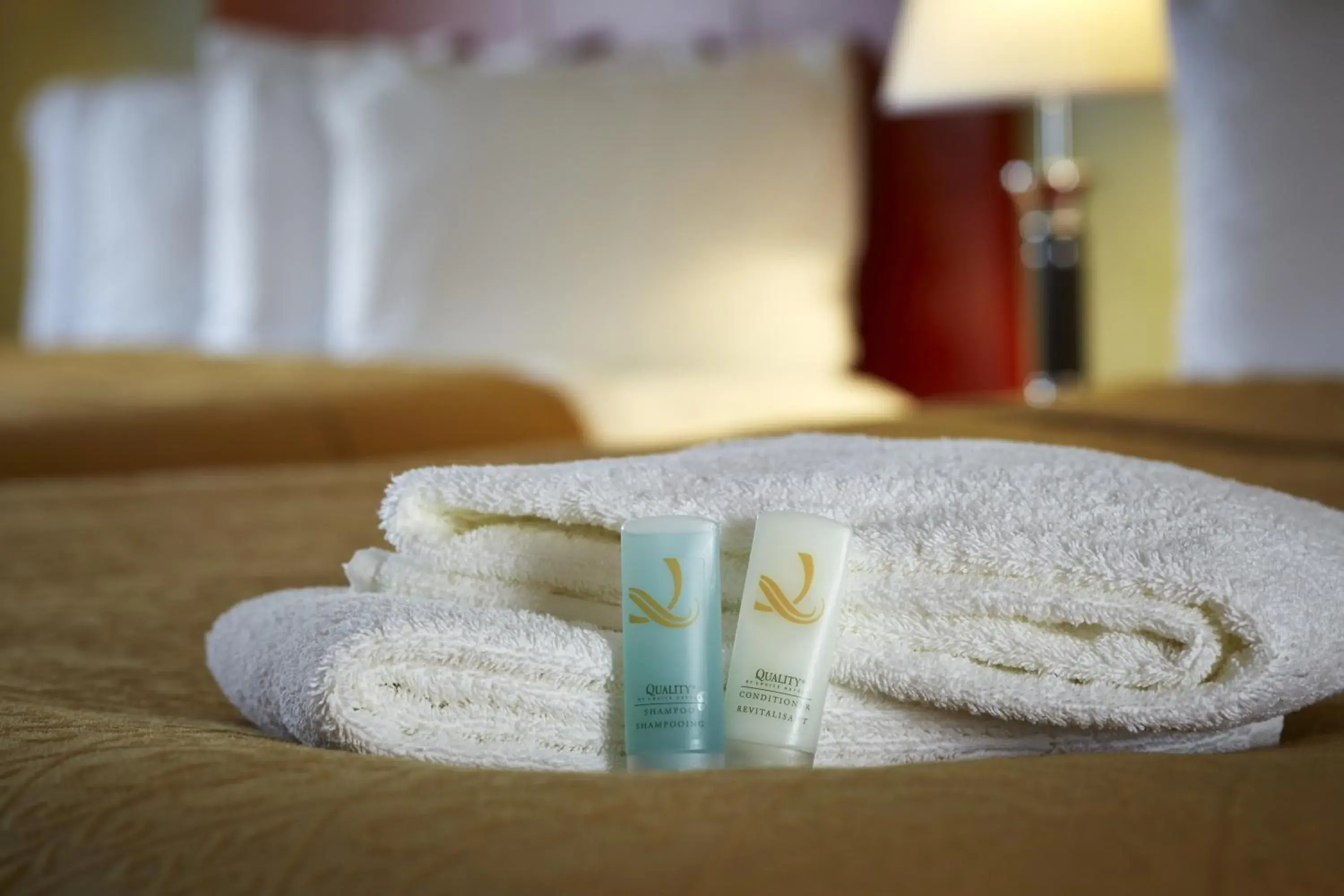 Decorative detail, Bed in Quality Inn Southampton Decorative detail, Bed in Quality Inn Southampton