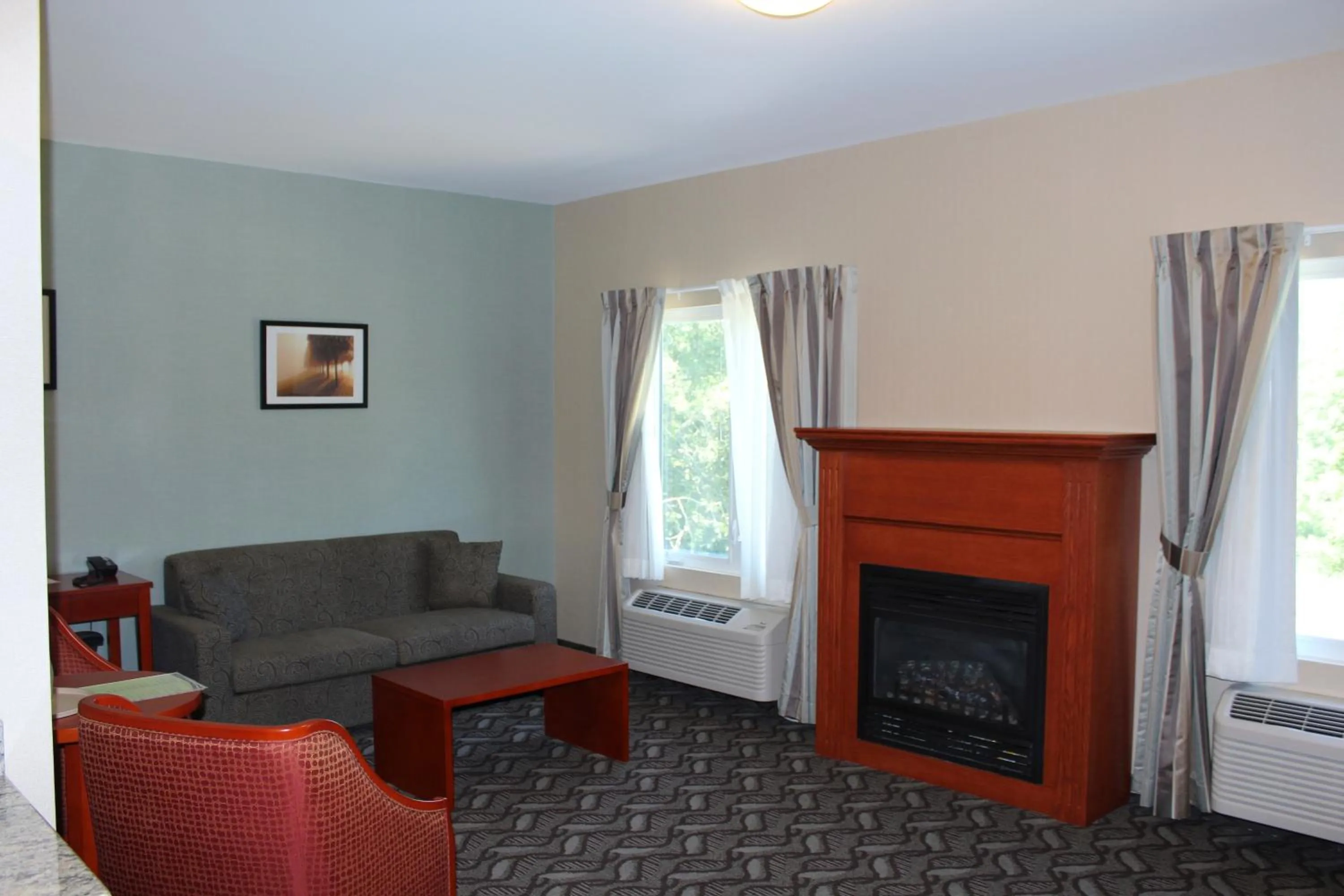 Living room in Quality Inn Southampton