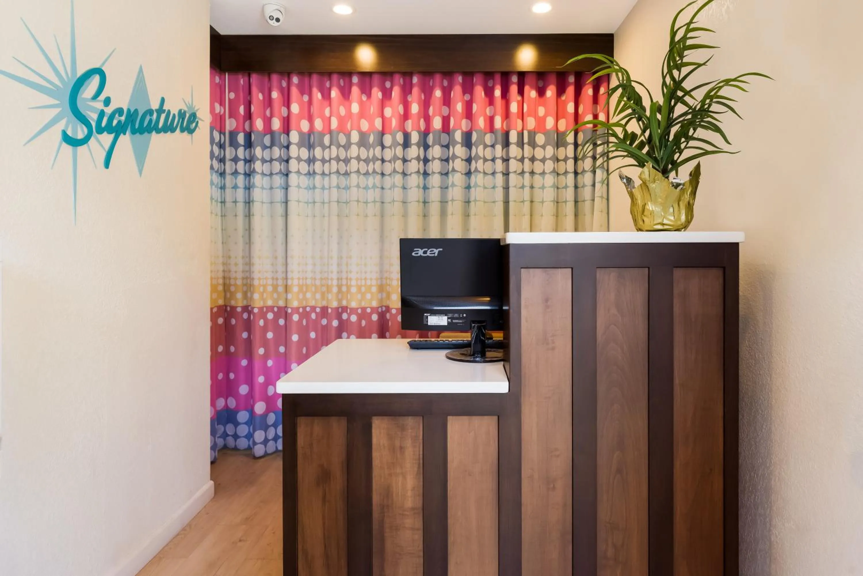 Lobby or reception in Signature Inn Oakland