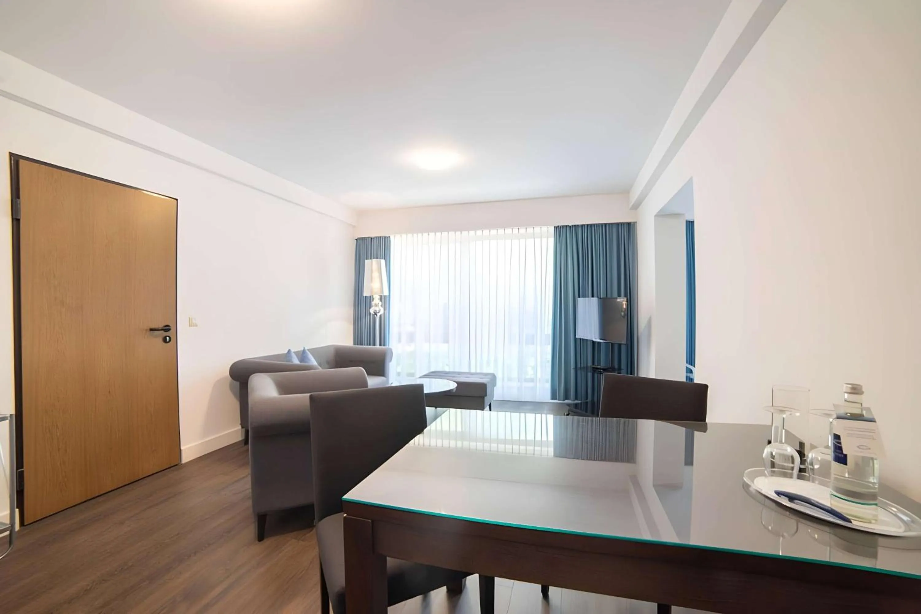 Photo of the whole room in City Club Hotel