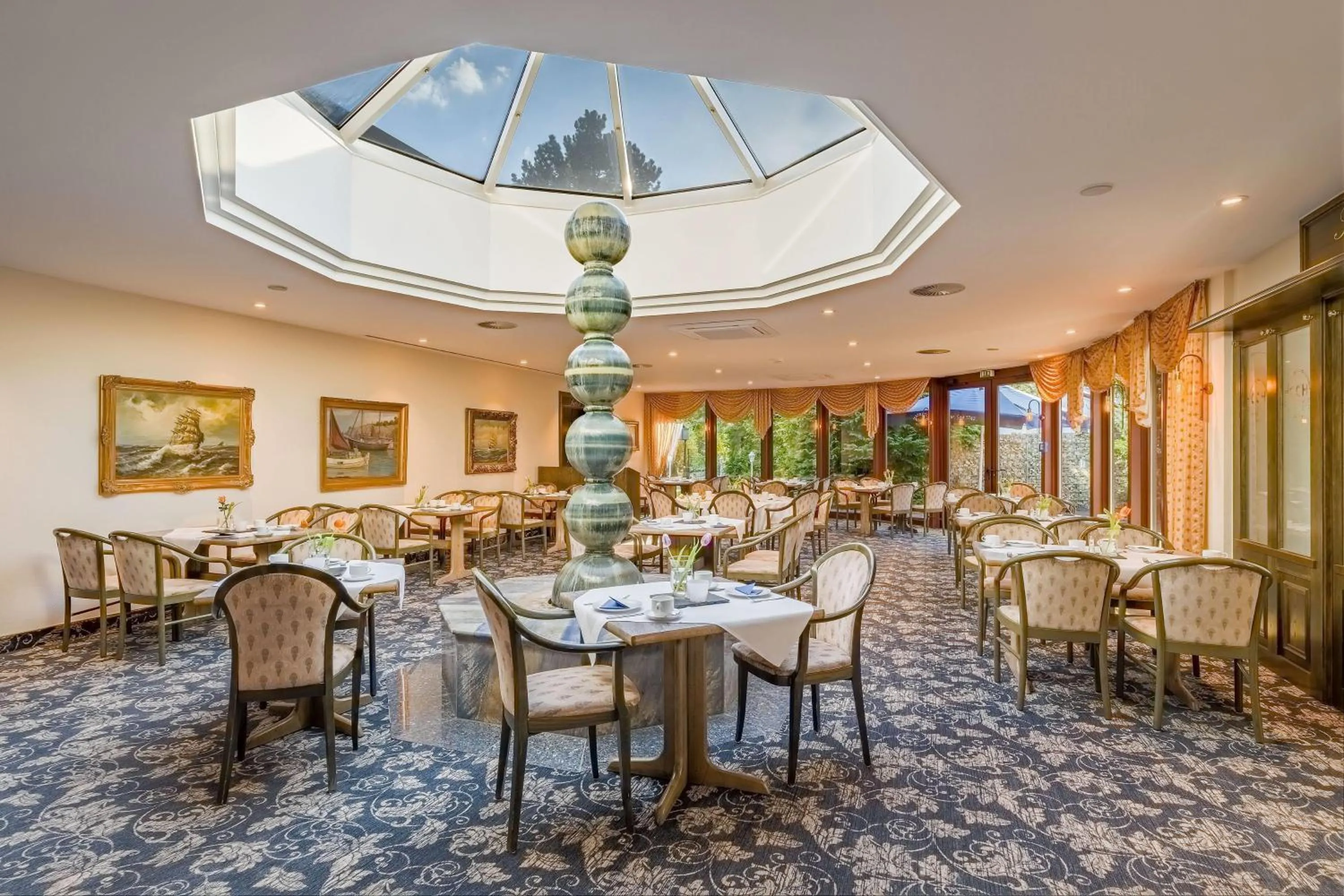 Restaurant/places to eat in Aspire Oldenburg, Trademark Collection by Wyndham