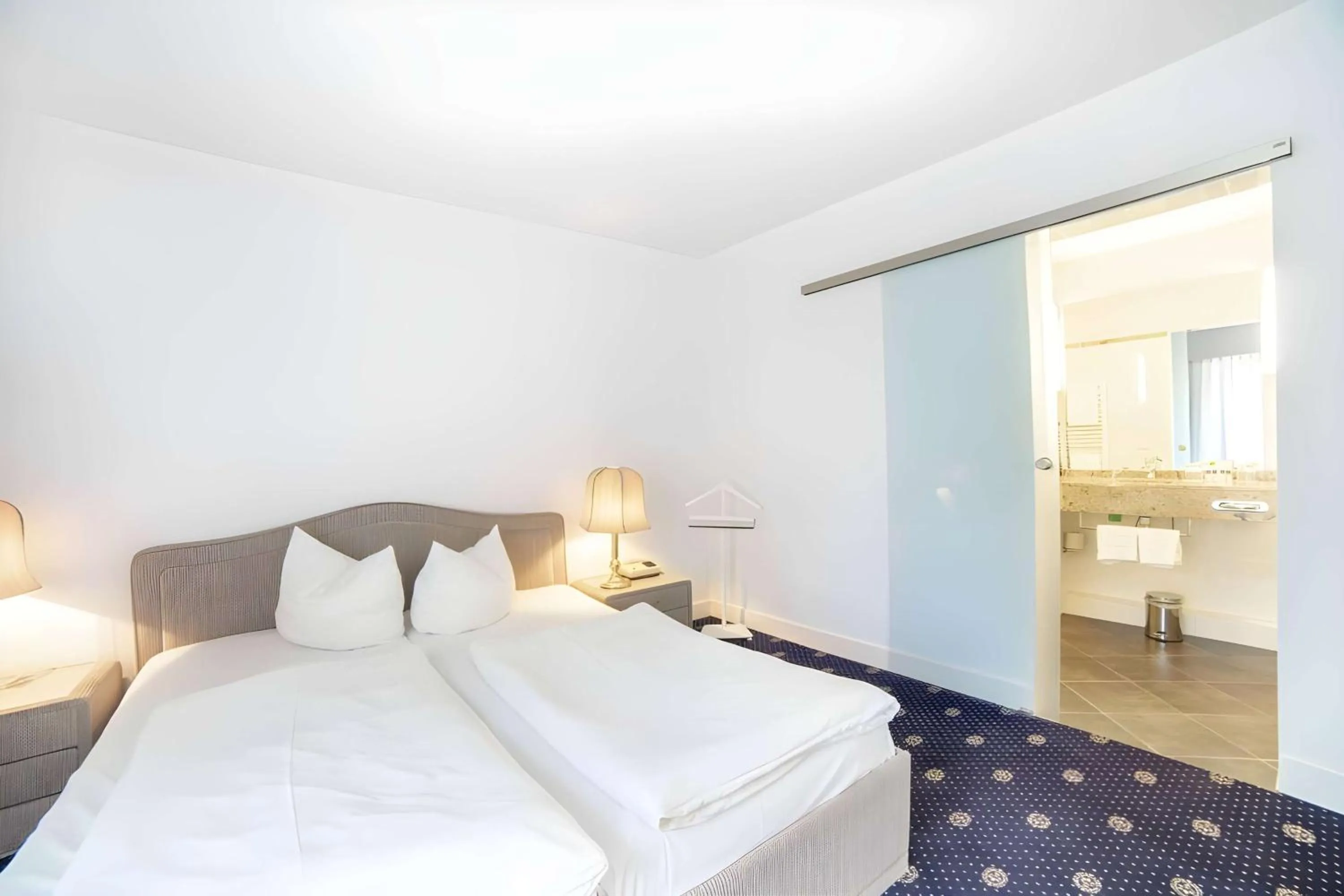 Photo of the whole room, Bed in City Club Hotel