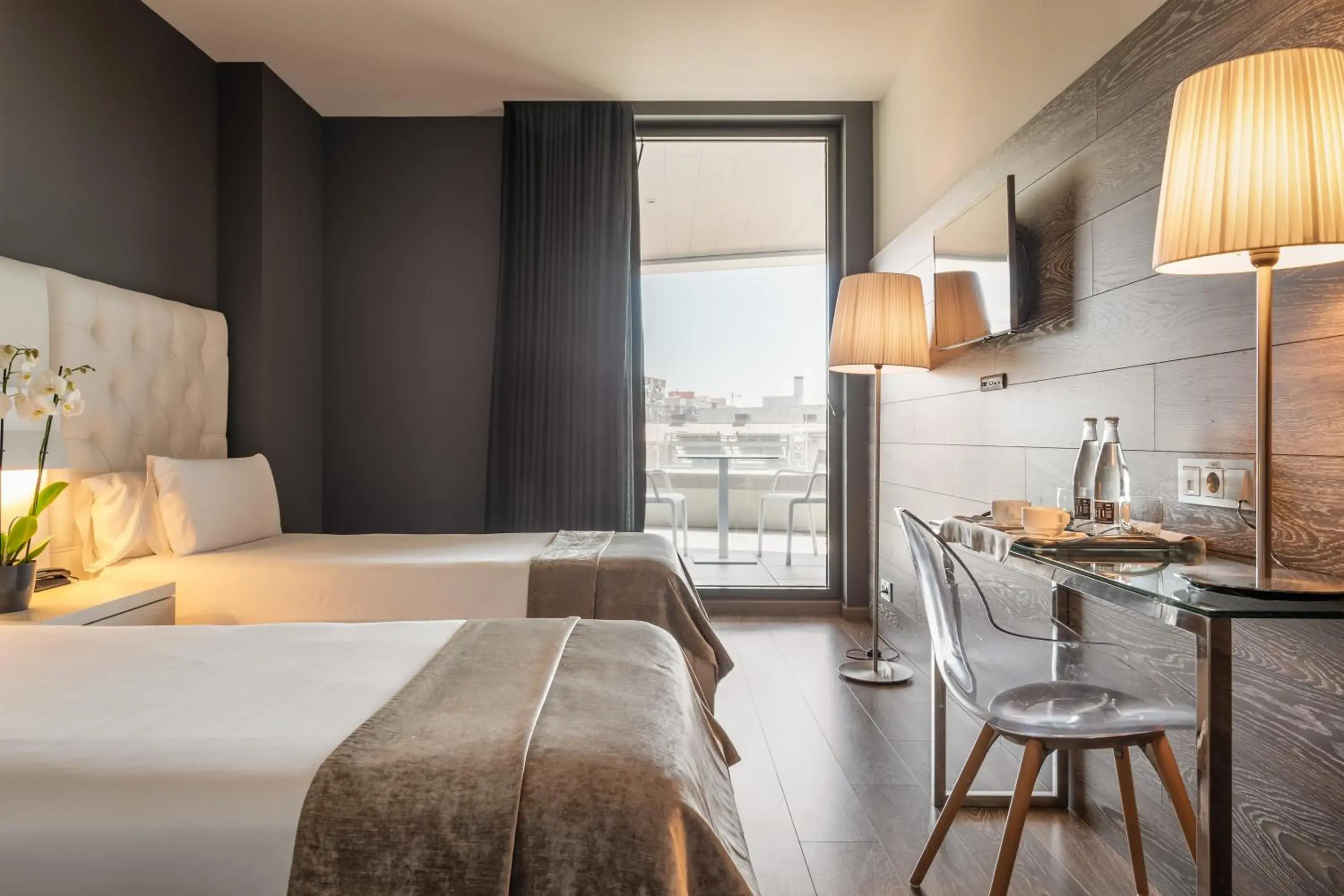 TV and multimedia, Bed in Hotel SB Plaza Europa TV and multimedia, Bed in Hotel SB Plaza Europa