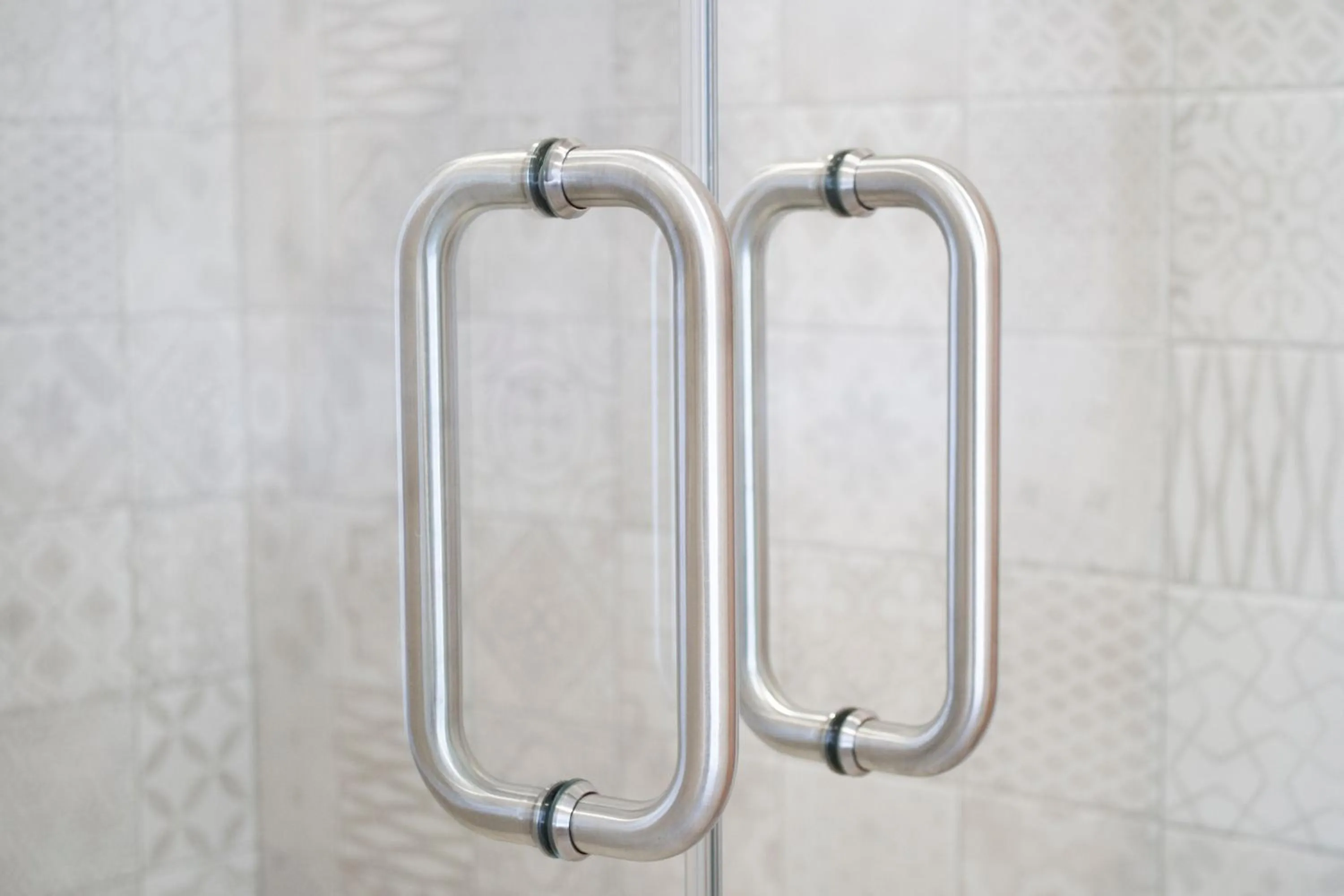 Shower in Hotel Millwright