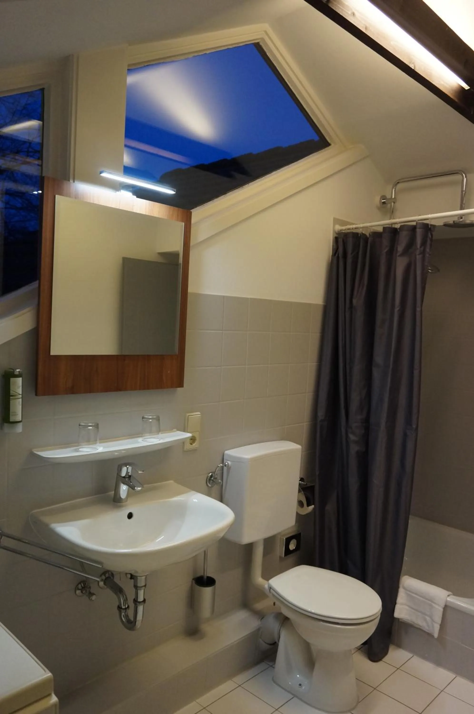 Bathroom in Hotel Am Schloss Ahrensburg