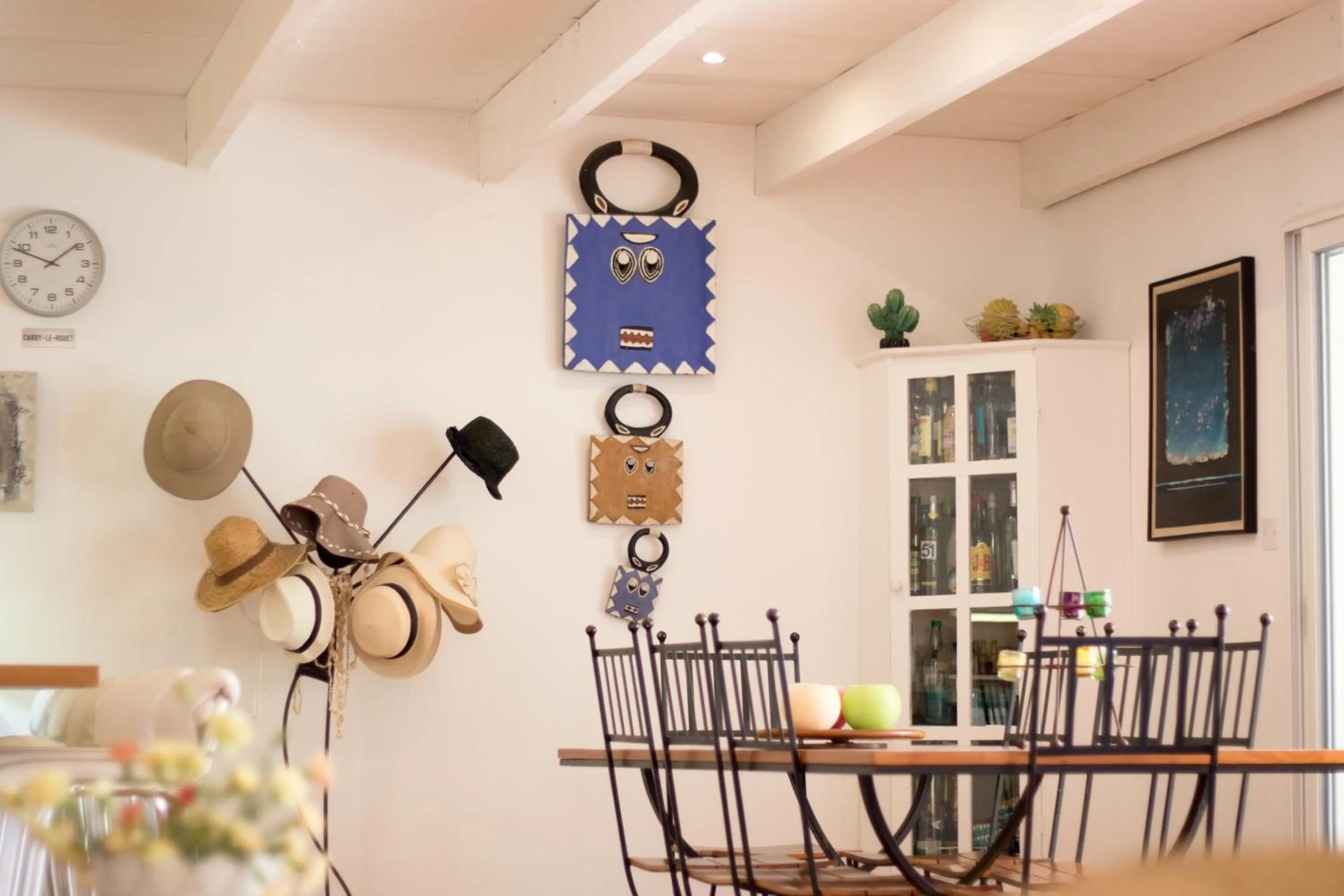 Dining area in Les Chambres d'Hôtes du Grand Mornas