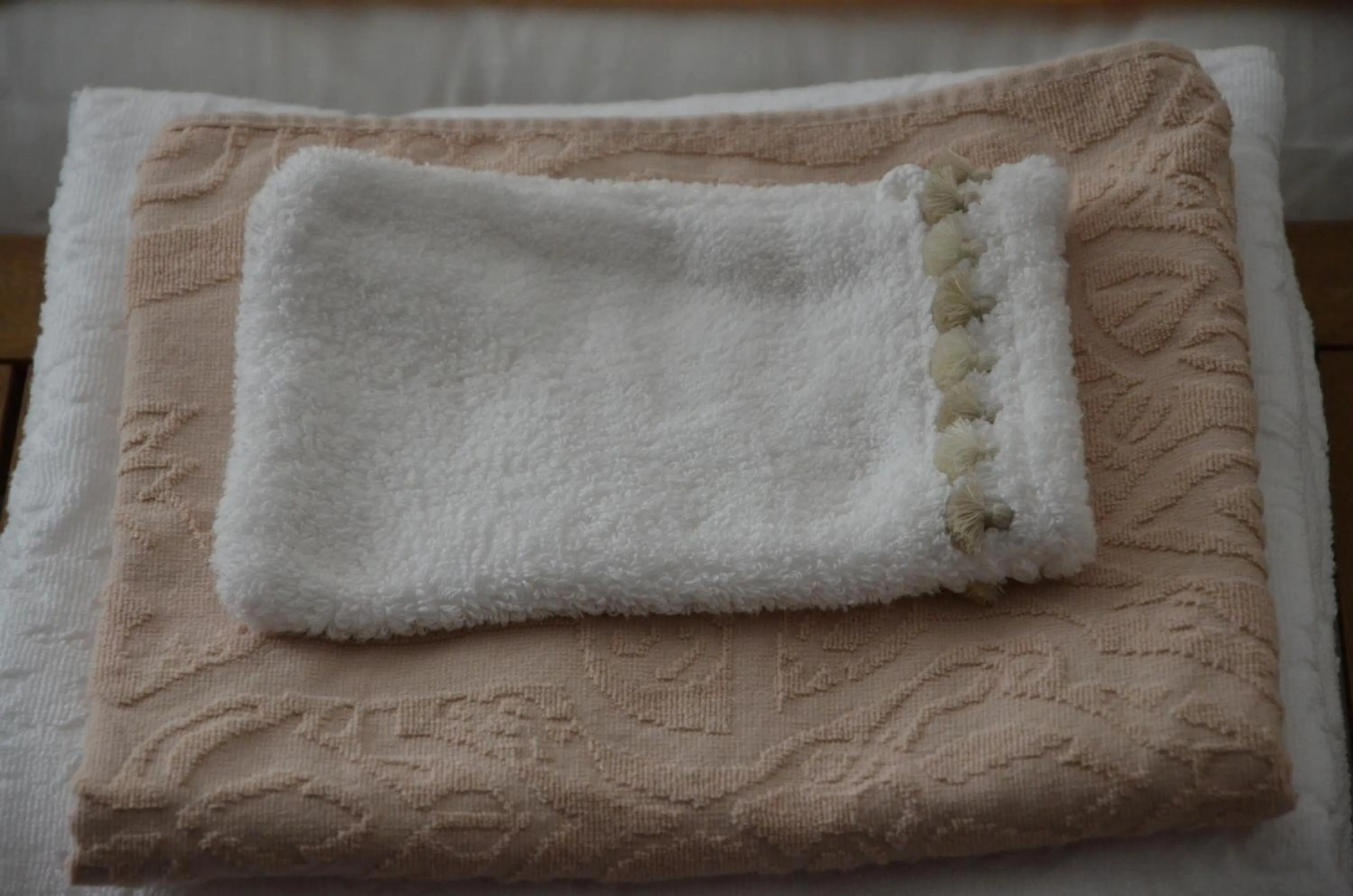 Decorative detail in Les Chambres d'Hôtes du Grand Mornas