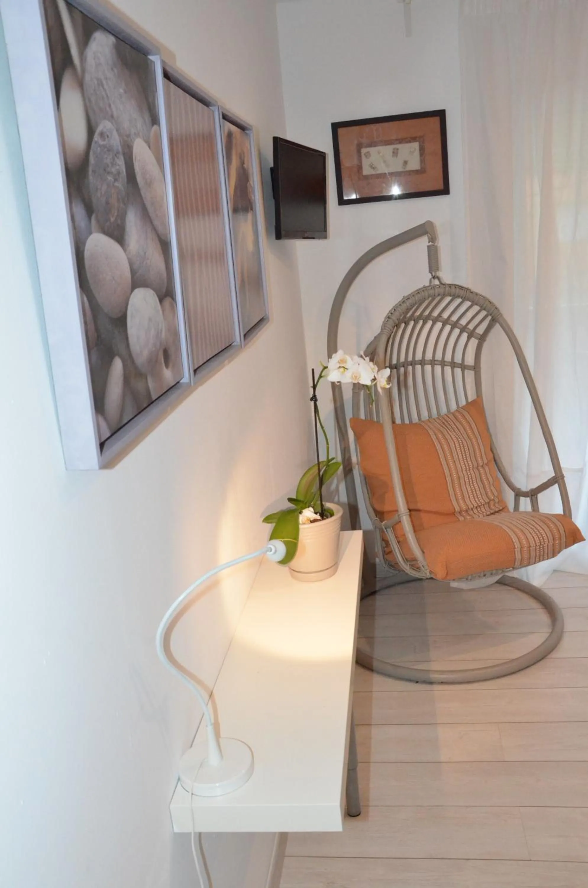 Bedroom in Les Chambres d'Hôtes du Grand Mornas