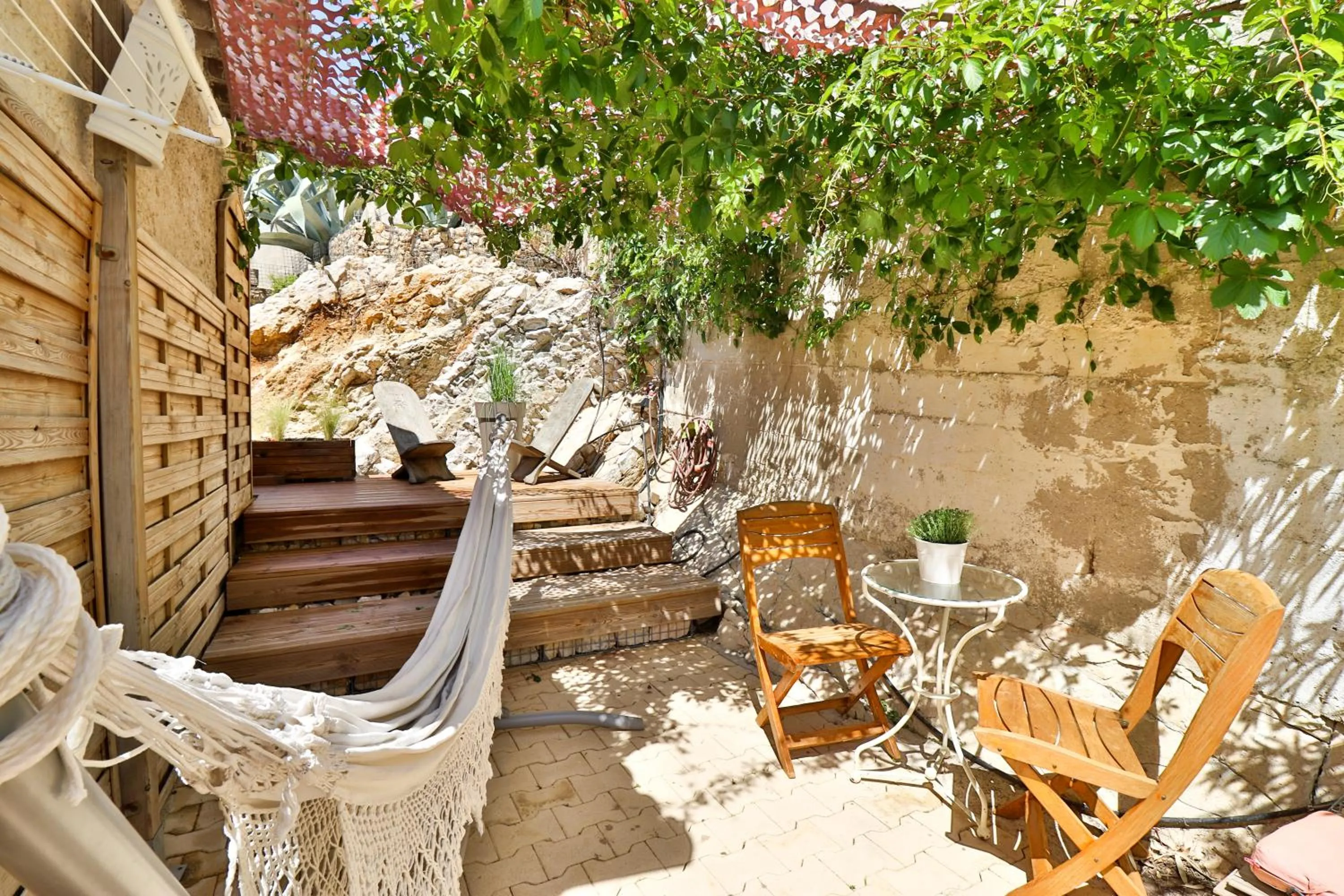 Balcony/Terrace in Les Chambres d'Hôtes du Grand Mornas