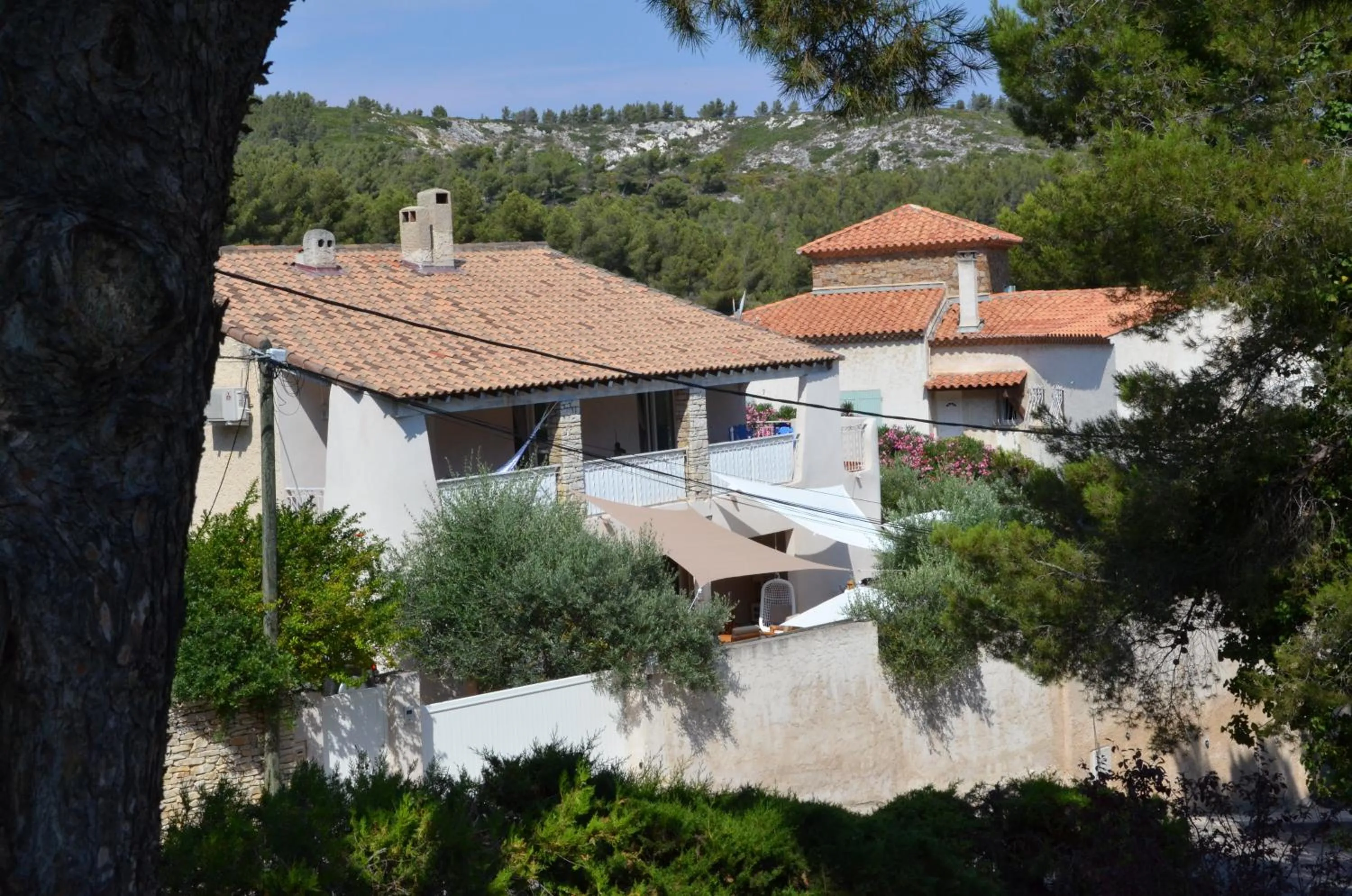 Property building in Les Chambres d'Hôtes du Grand Mornas