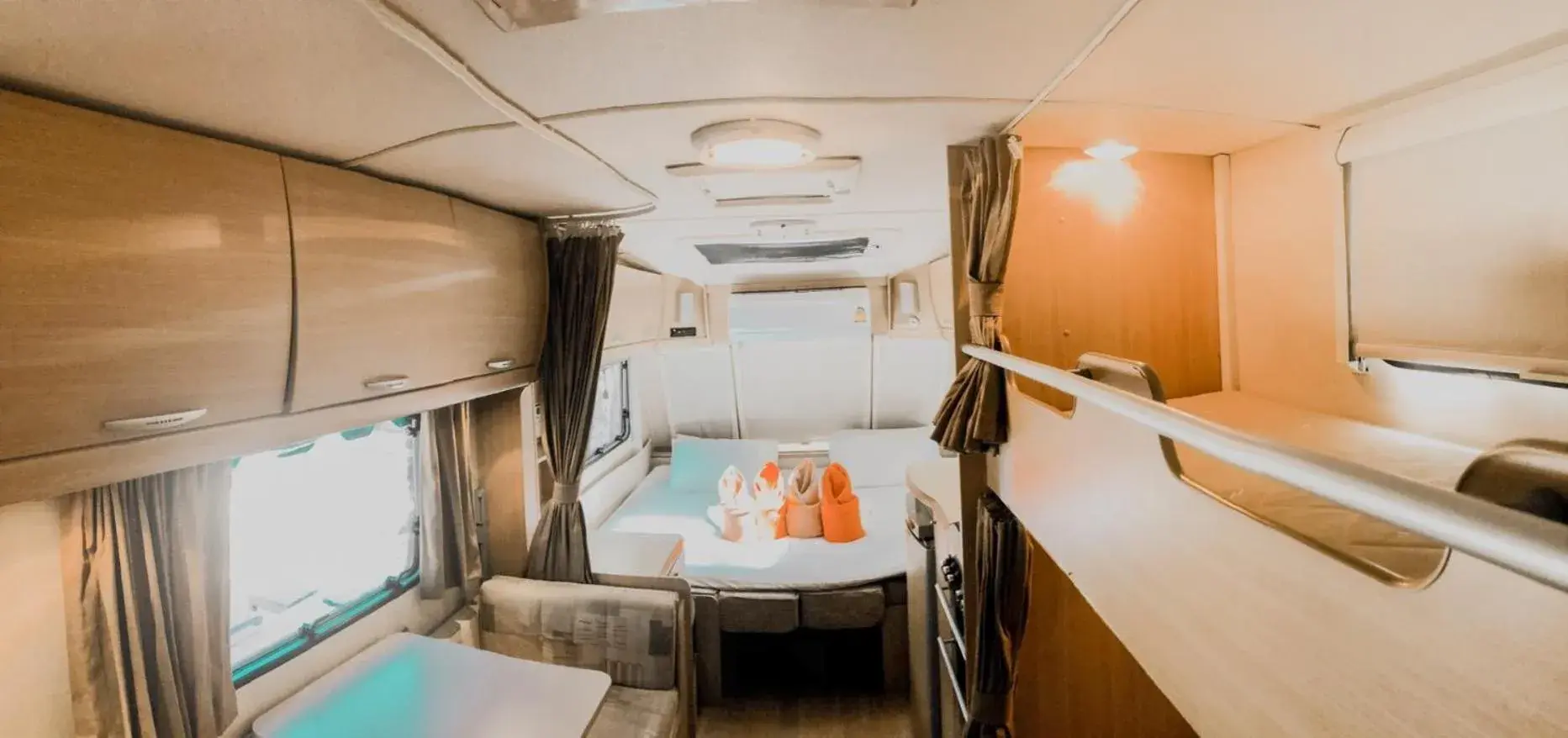 Bed in Beach House Camp Bed in Beach House Camp