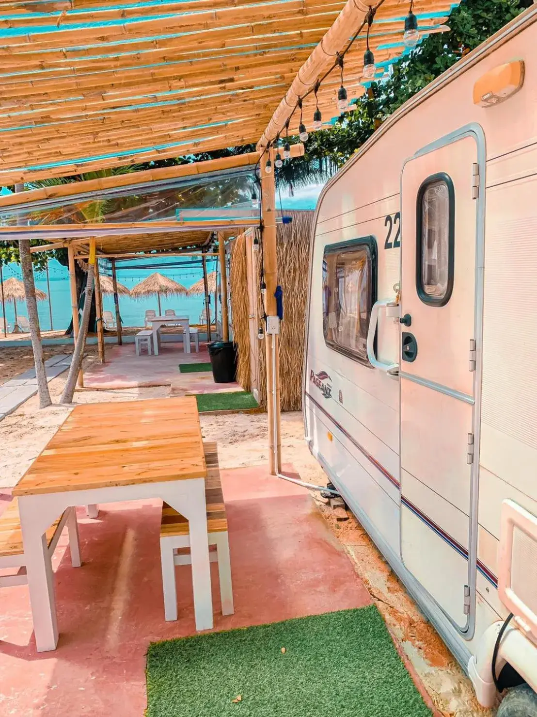 Double Room with Balcony and Sea View in Beach House Camp Double Room with Balcony and Sea View in Beach House Camp