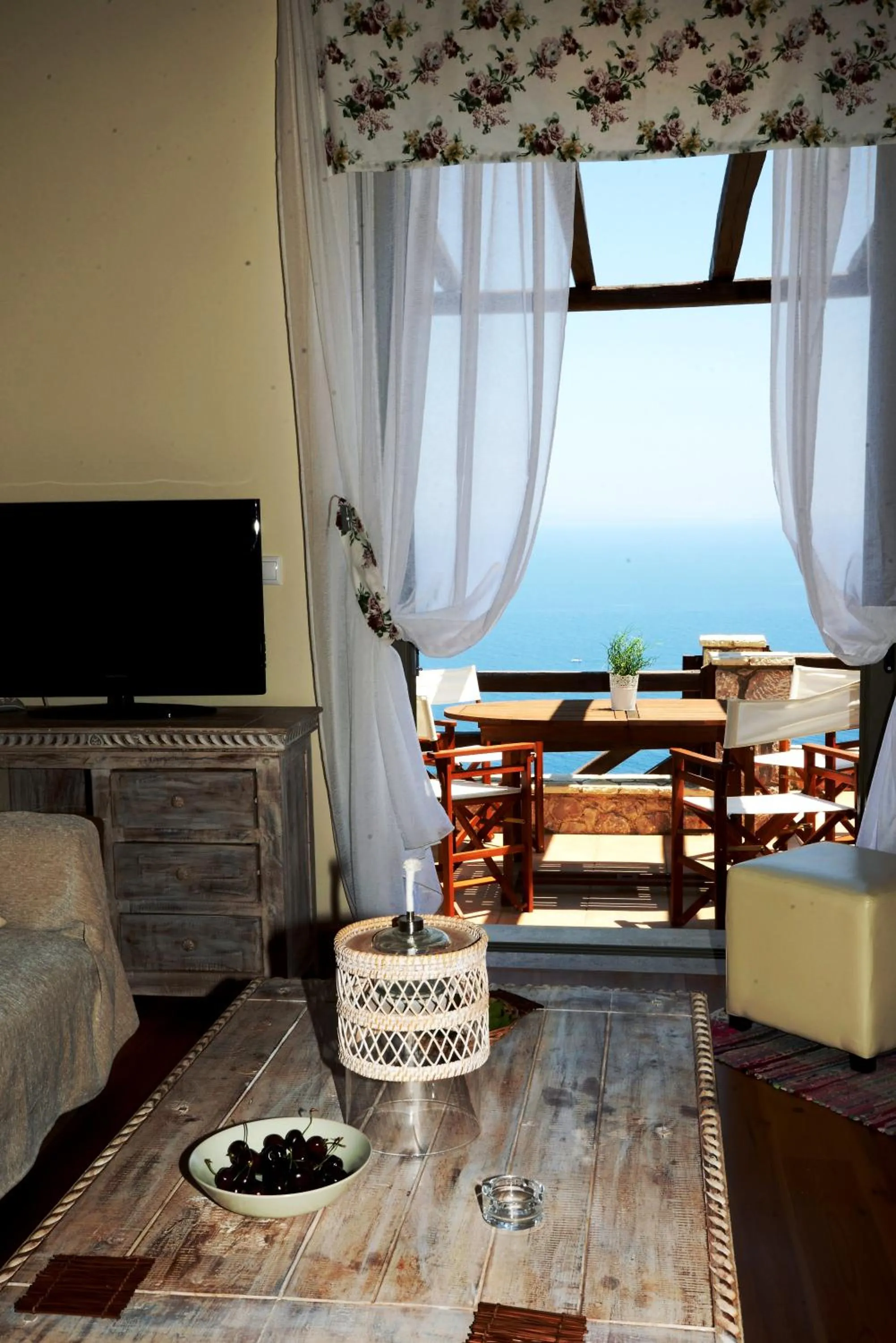 Living room in Dio Escapes Houses