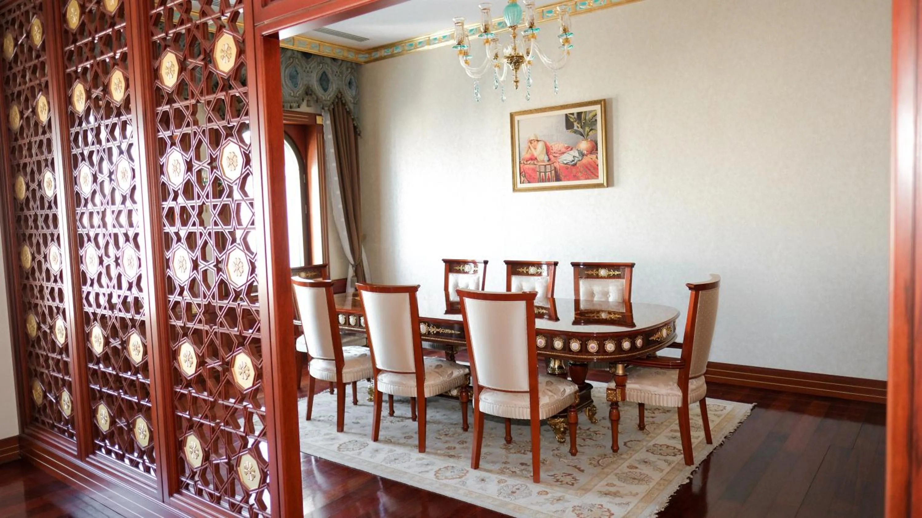 Food in Meyra Palace