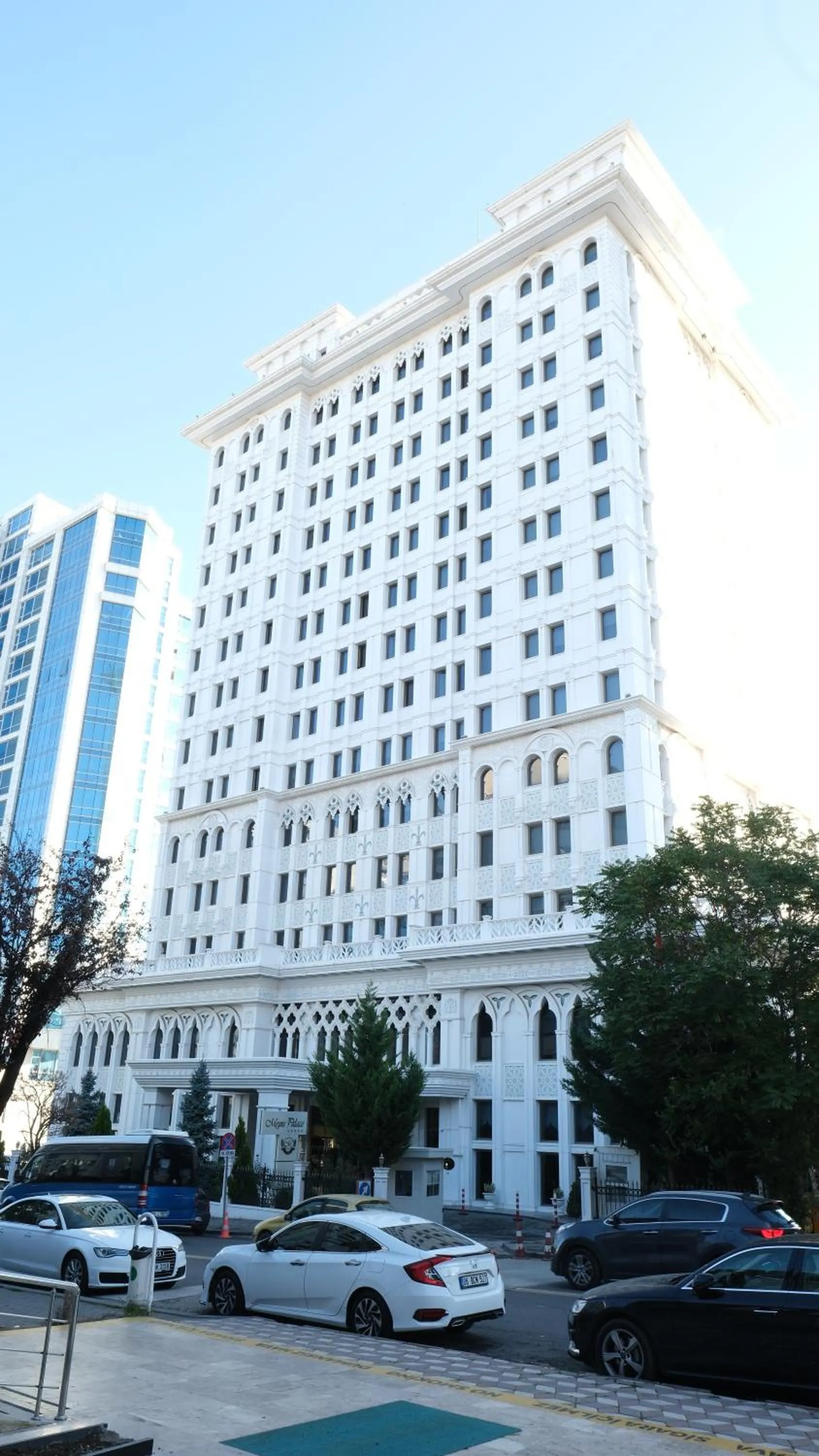 Property building in Meyra Palace