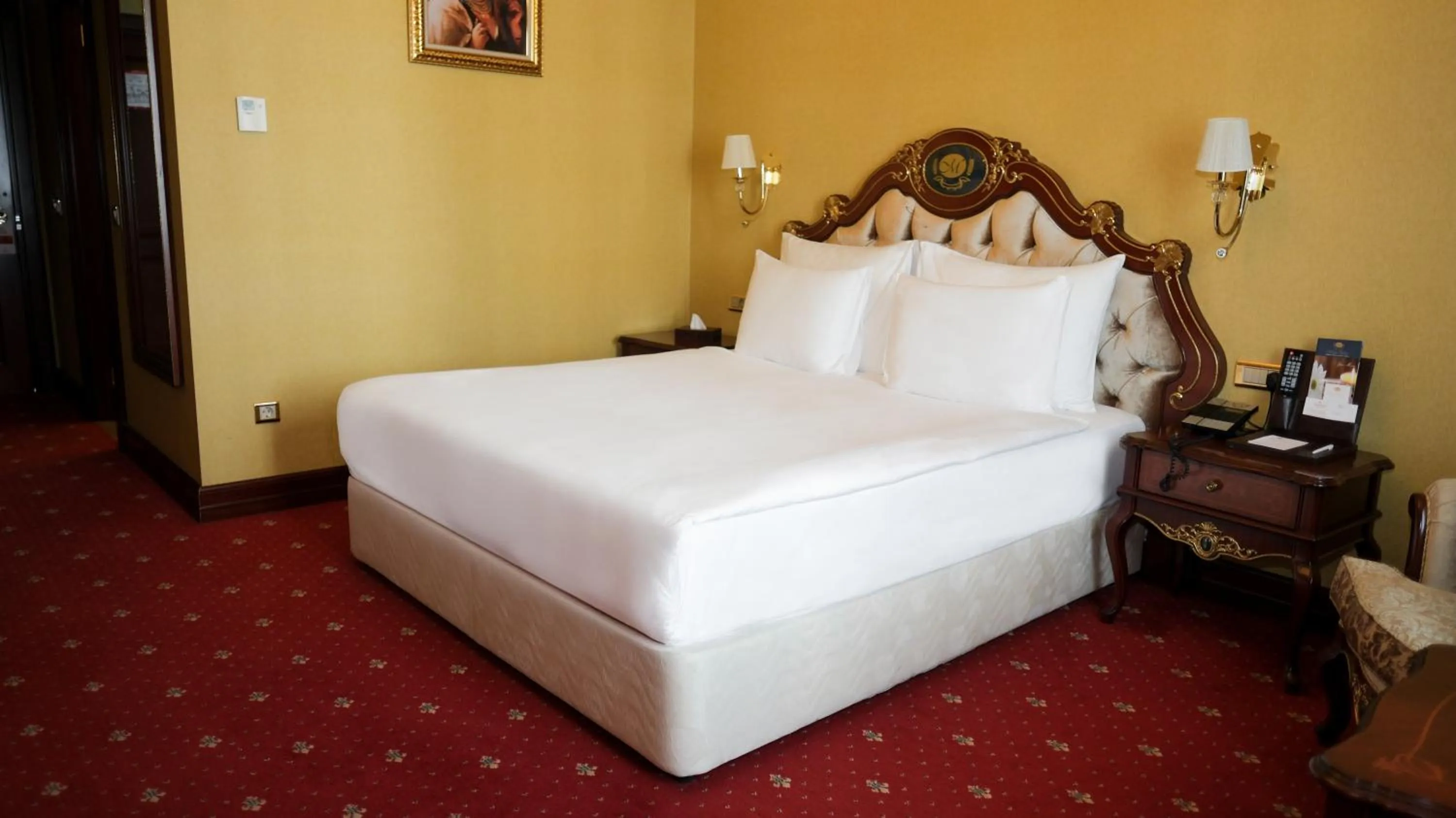 Bedroom, Bed in Meyra Palace