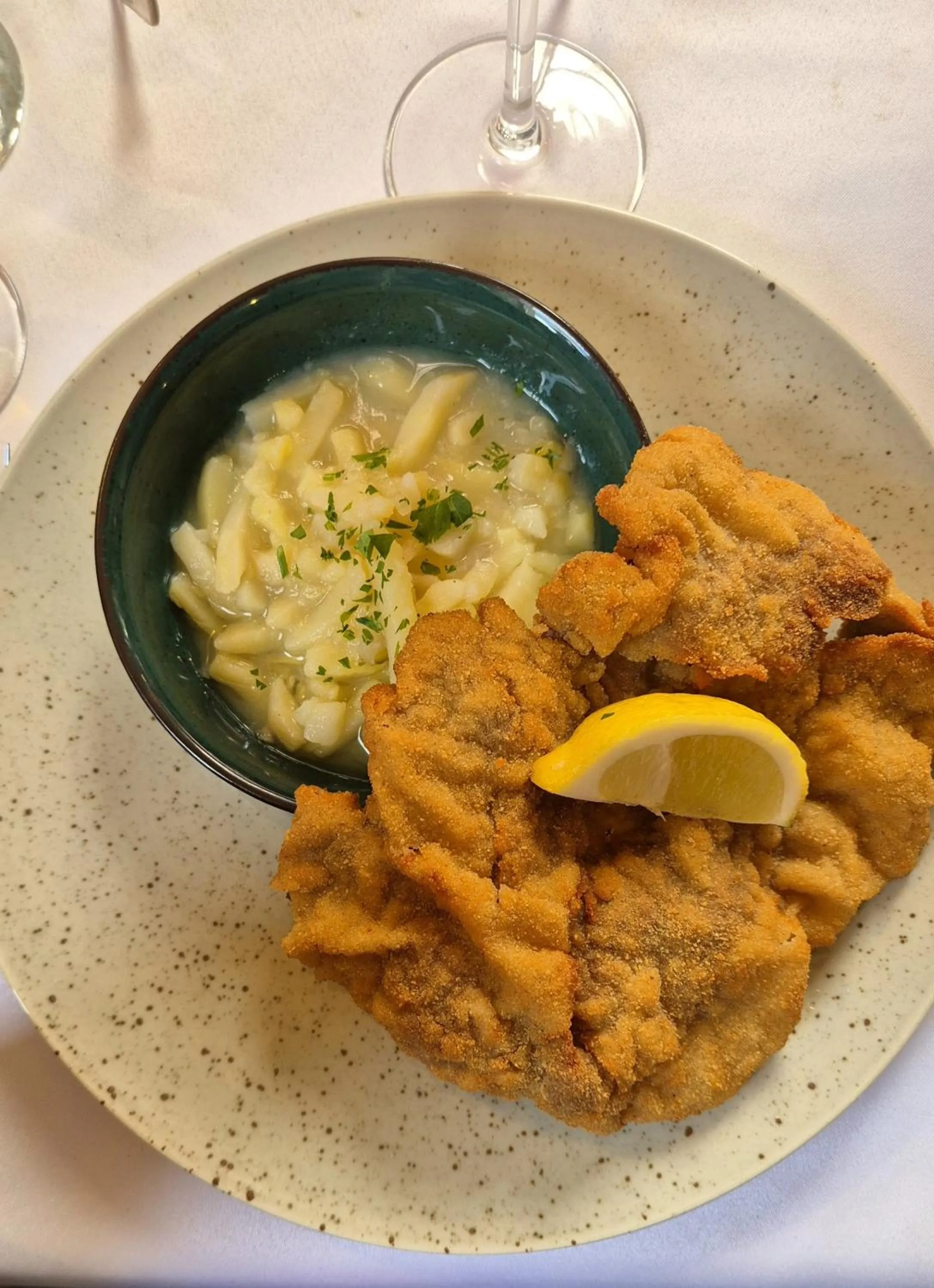 Restaurant/places to eat in Penzion Nevada