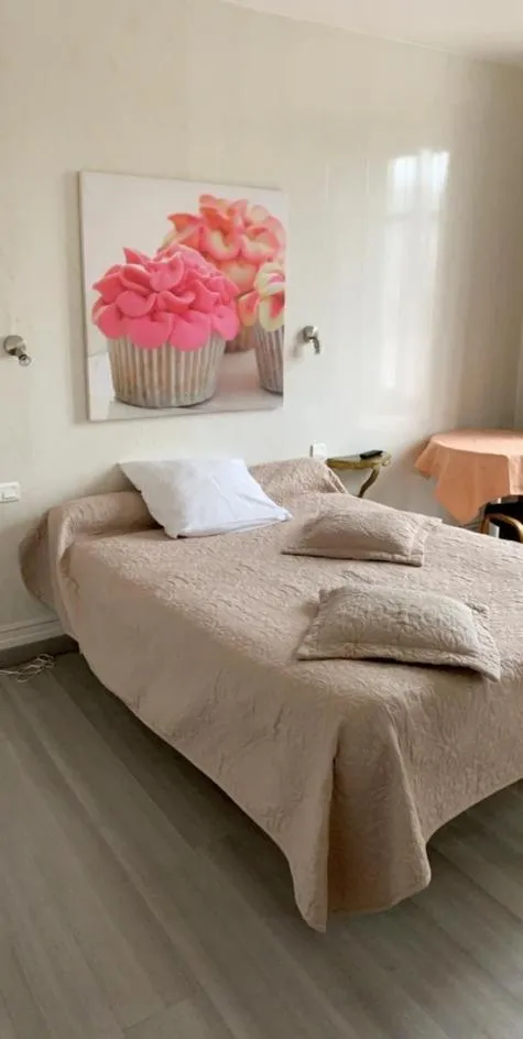 Property building, Bed in Hôtel restaurant les Templiers