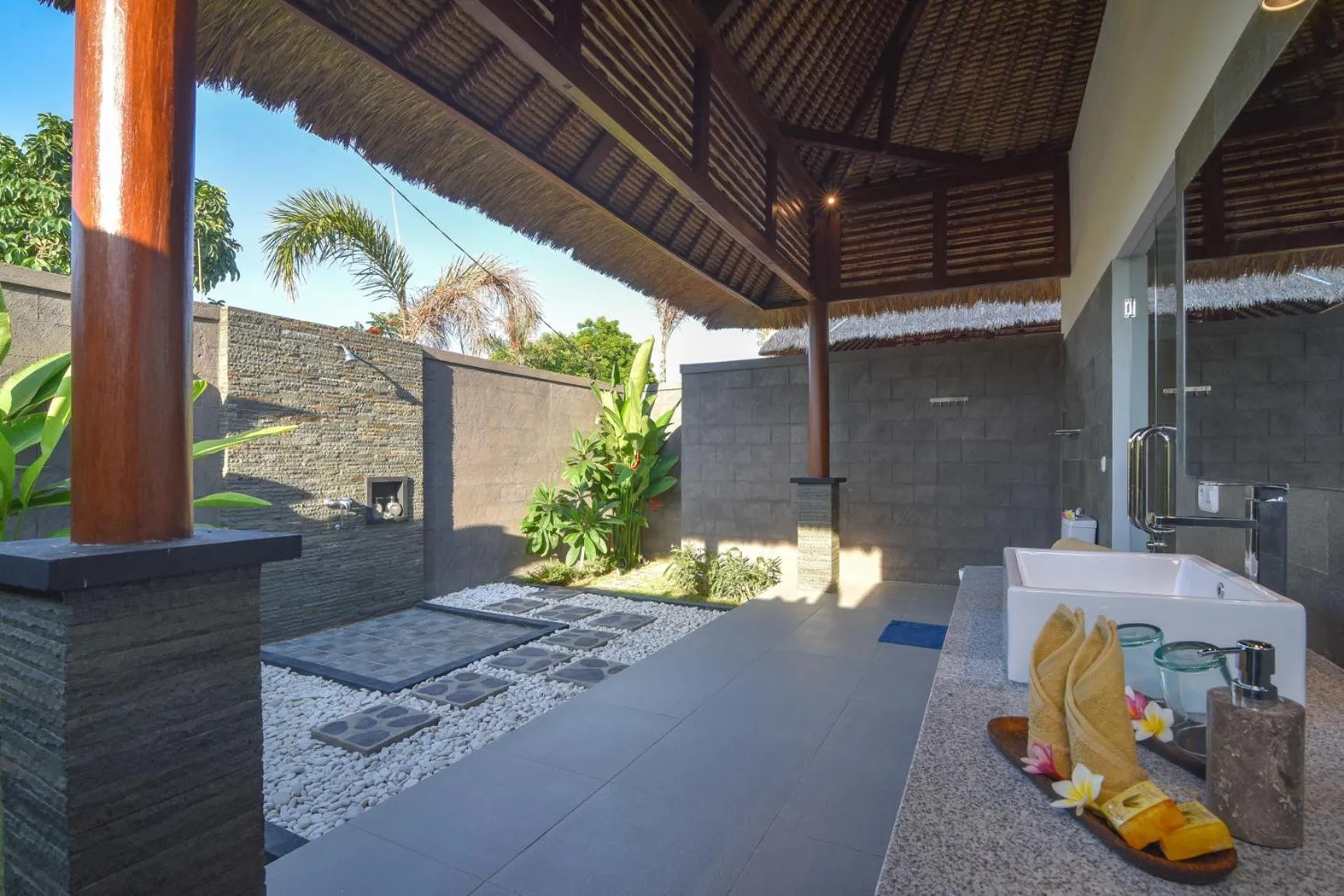 Bathroom in The Manik Kalisada