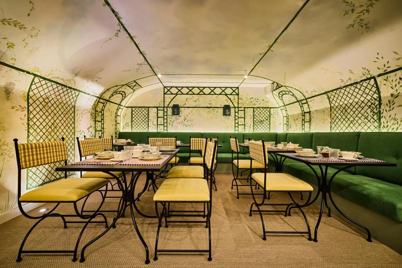 Breakfast in Hotel Maison Monceau