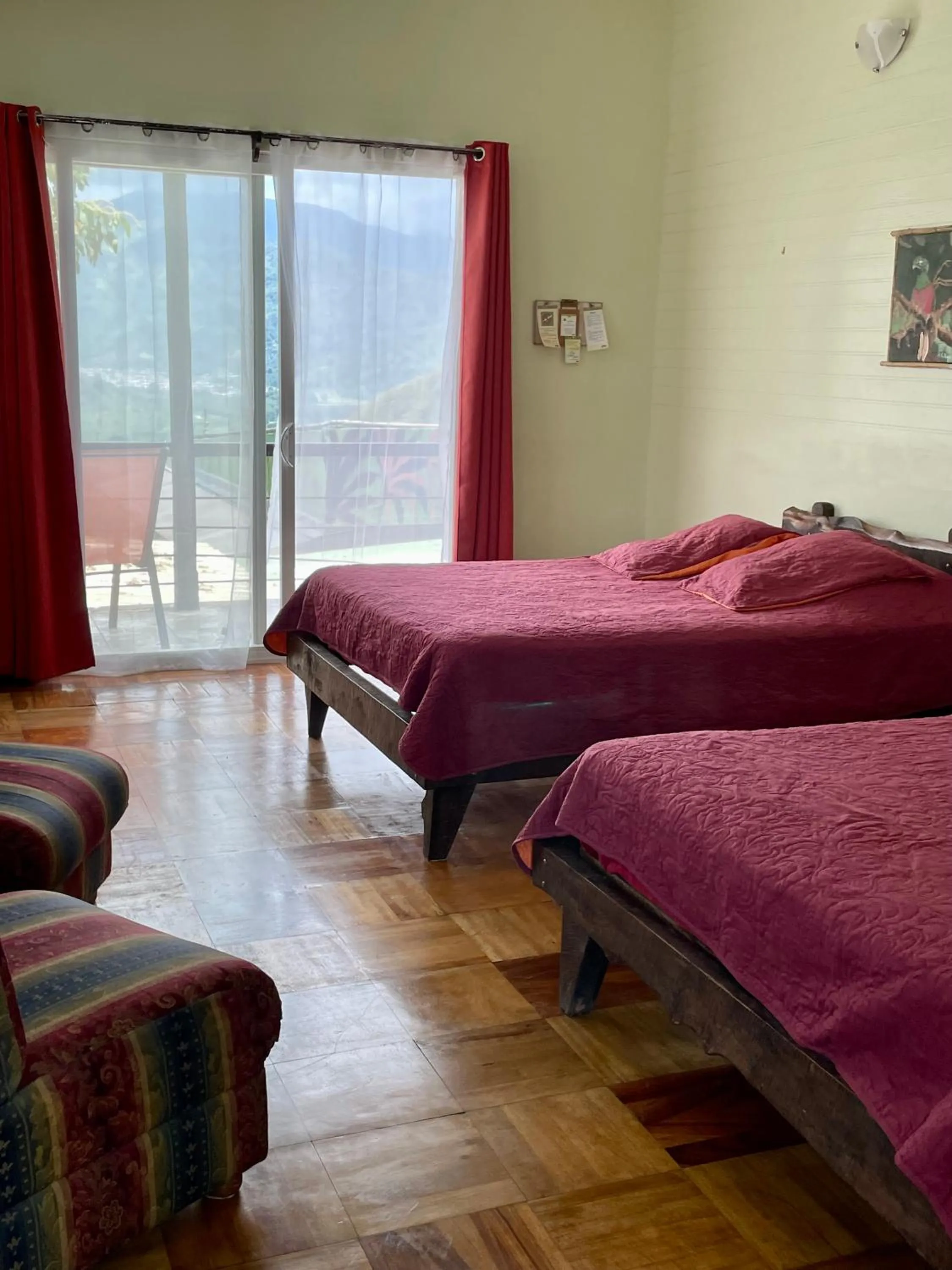 Photo of the whole room, Bed in Rinconcito Verde