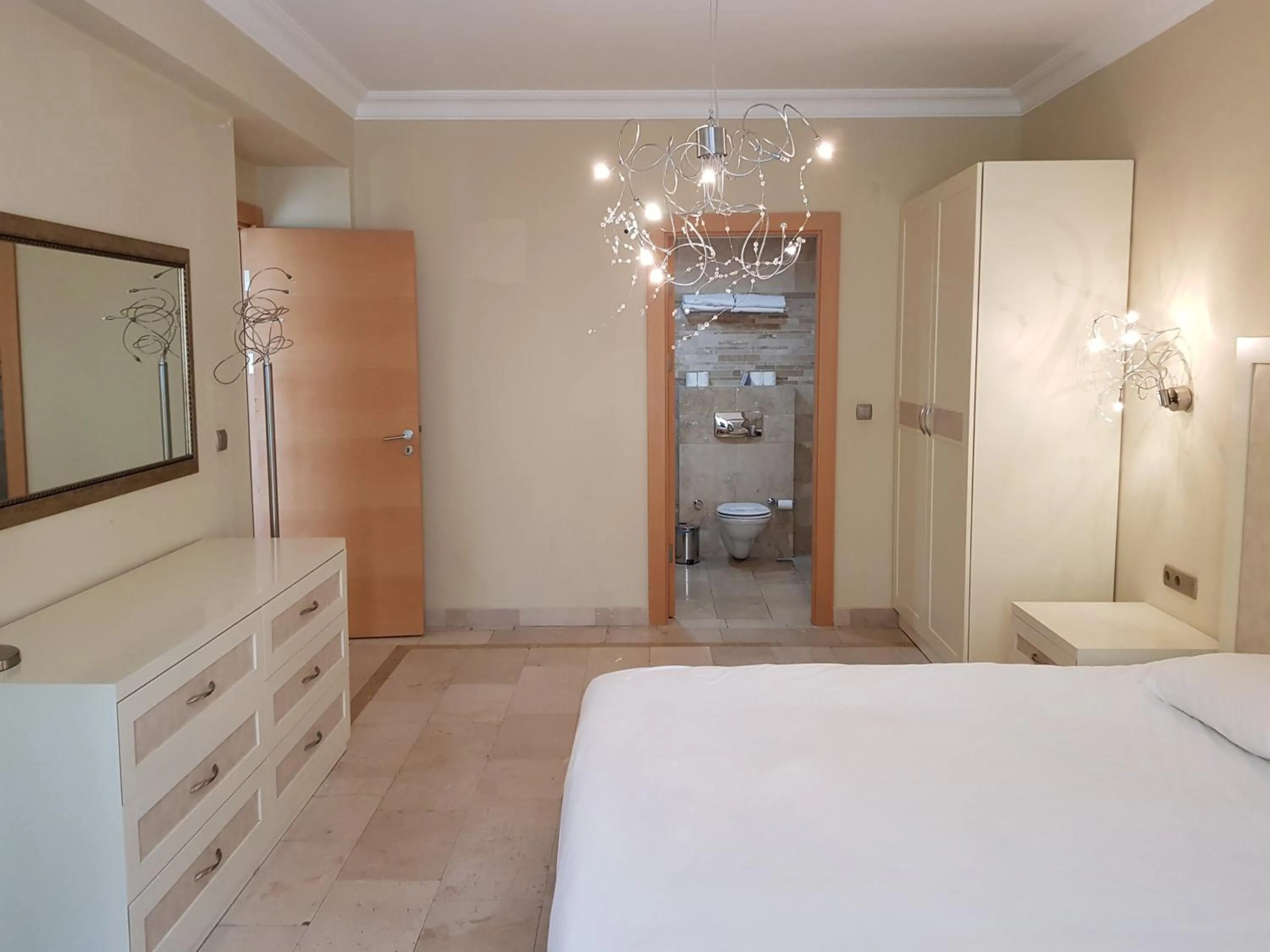 Bedroom, Bed in Alanya Goldcity 2 bedroom villa