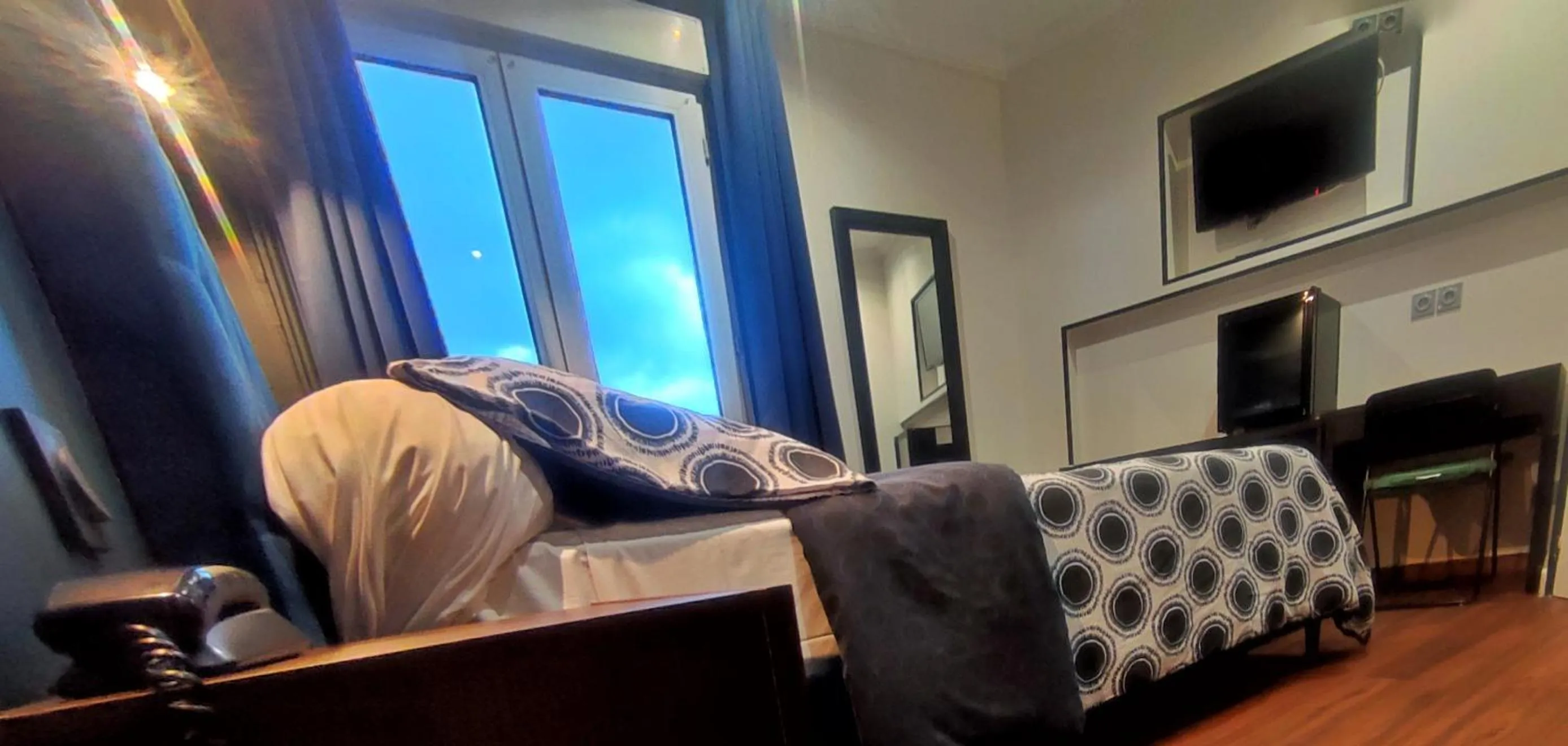 Bedroom in Hôtel Moderne