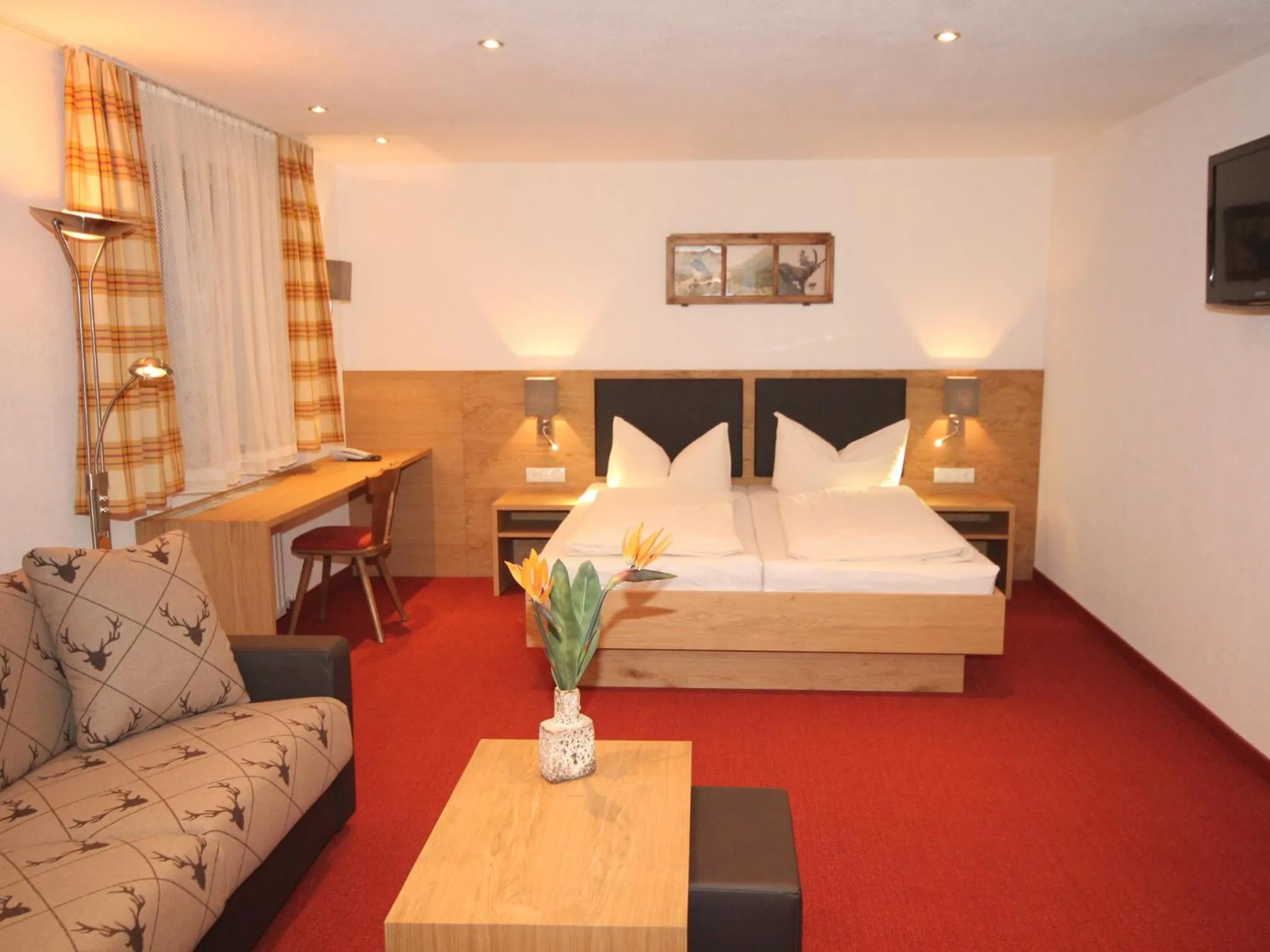 Photo of the whole room, Bed in Apart Gletscherblick