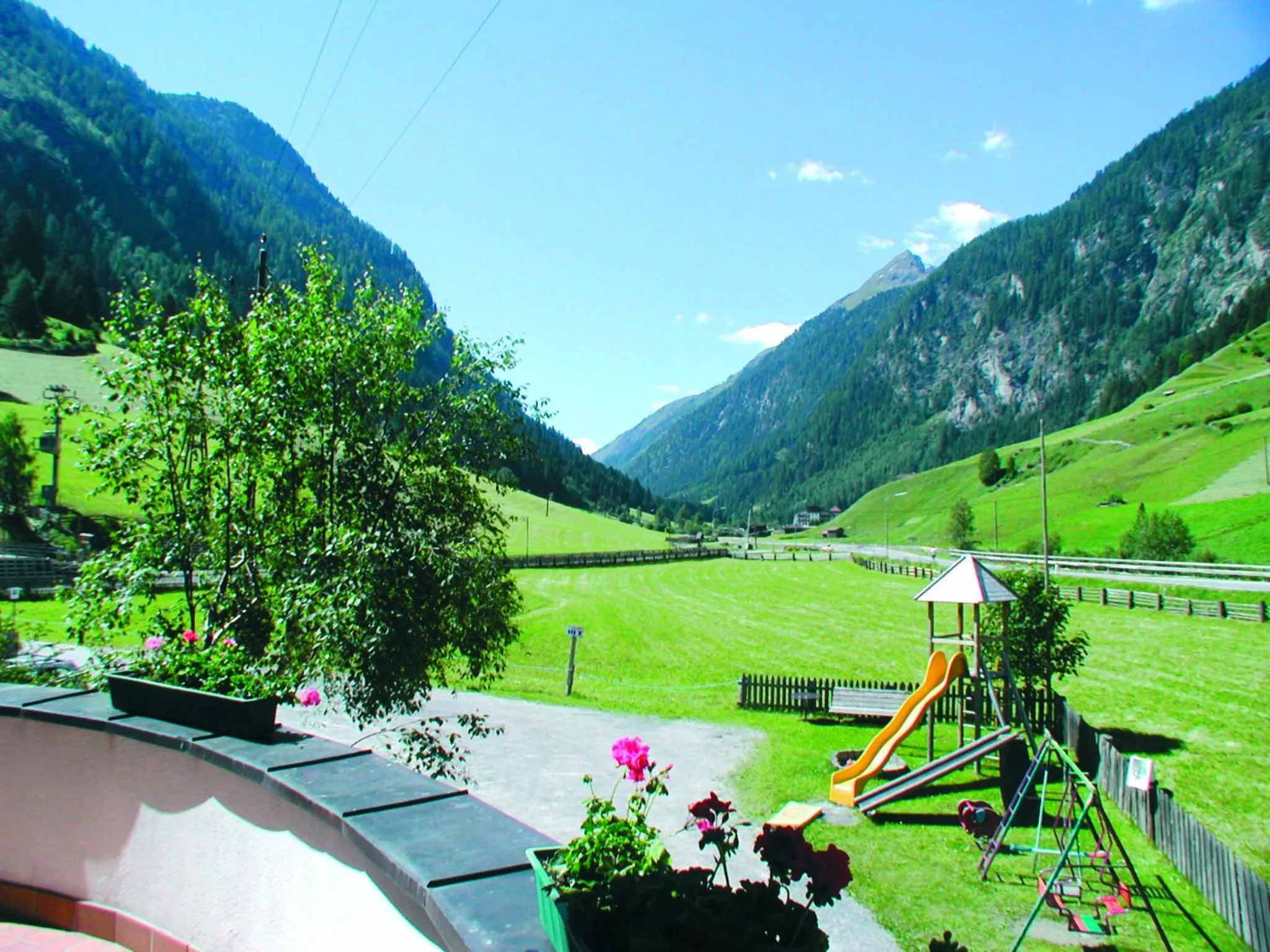 Children play ground in Apart Gletscherblick