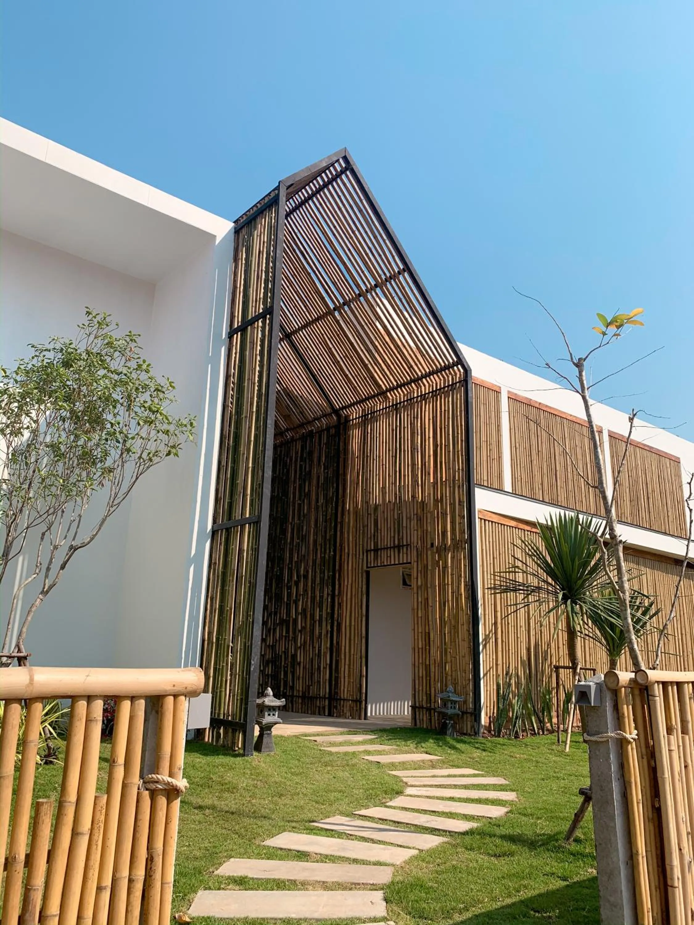 Property building in HOMU Villa Pua