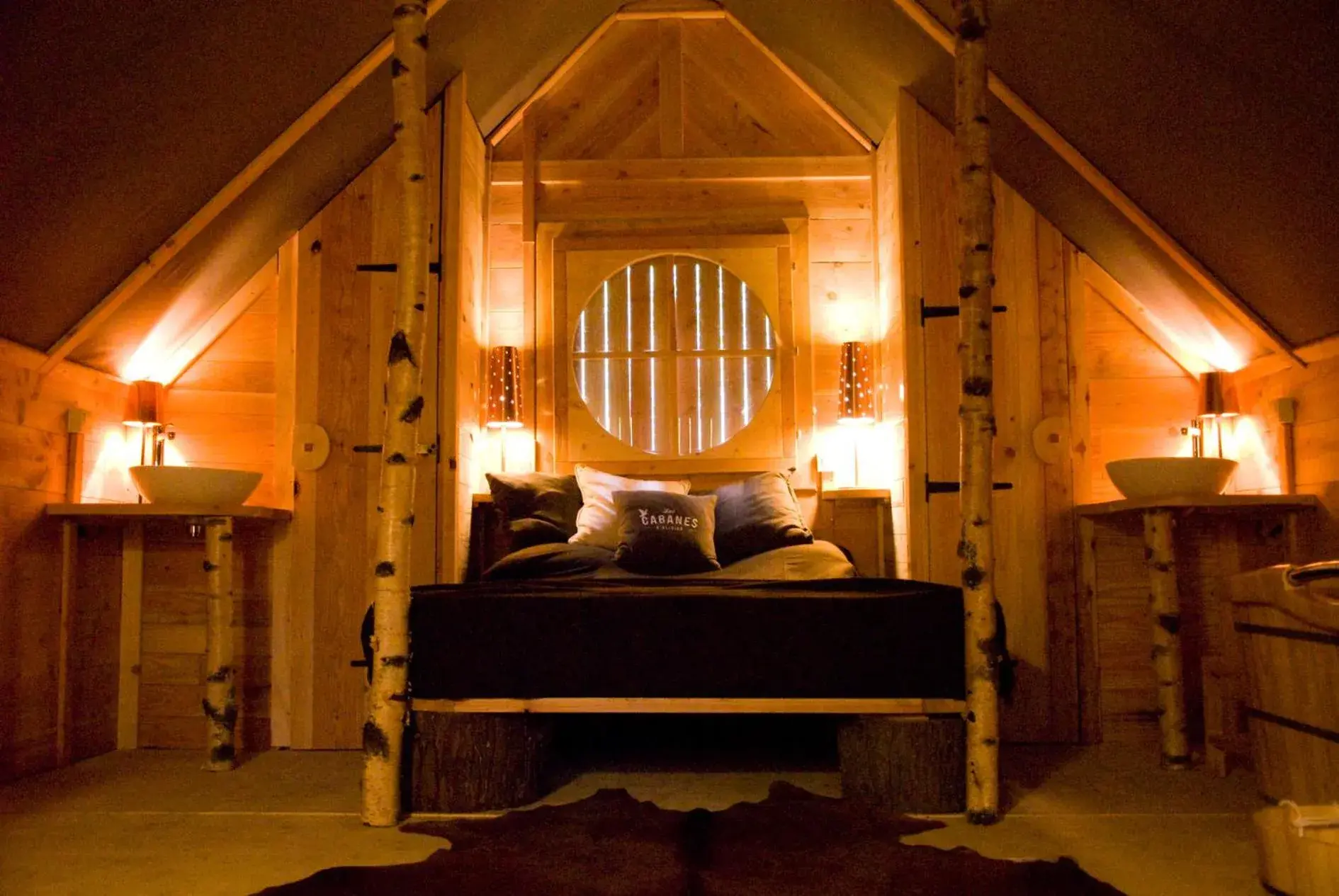 Deluxe Double Room with Bath in Hôtel Lodge du Lac Chambon Deluxe Double Room with Bath in Hôtel Lodge du Lac Chambon