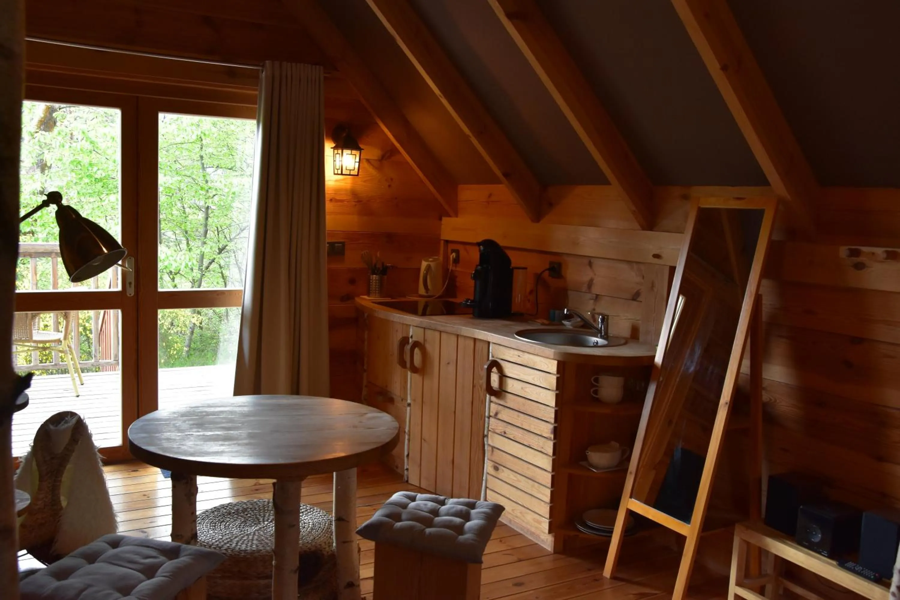 Dining area in Hôtel Lodge du Lac Chambon