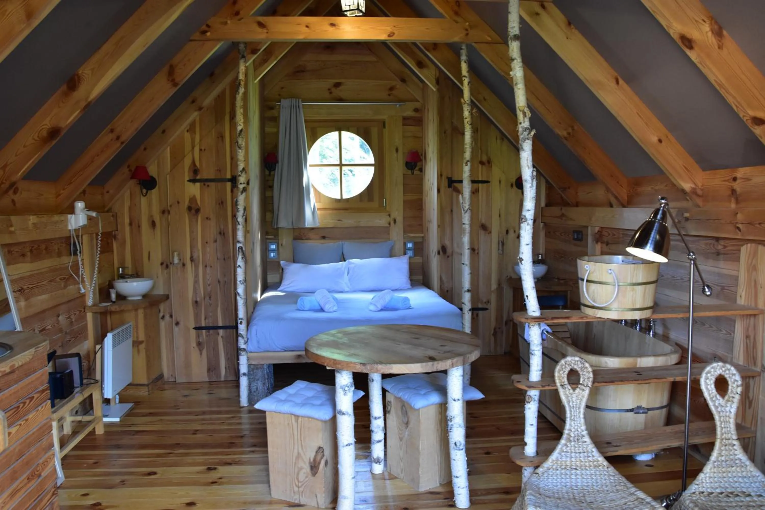 View (from property/room), Bed in Hôtel Lodge du Lac Chambon