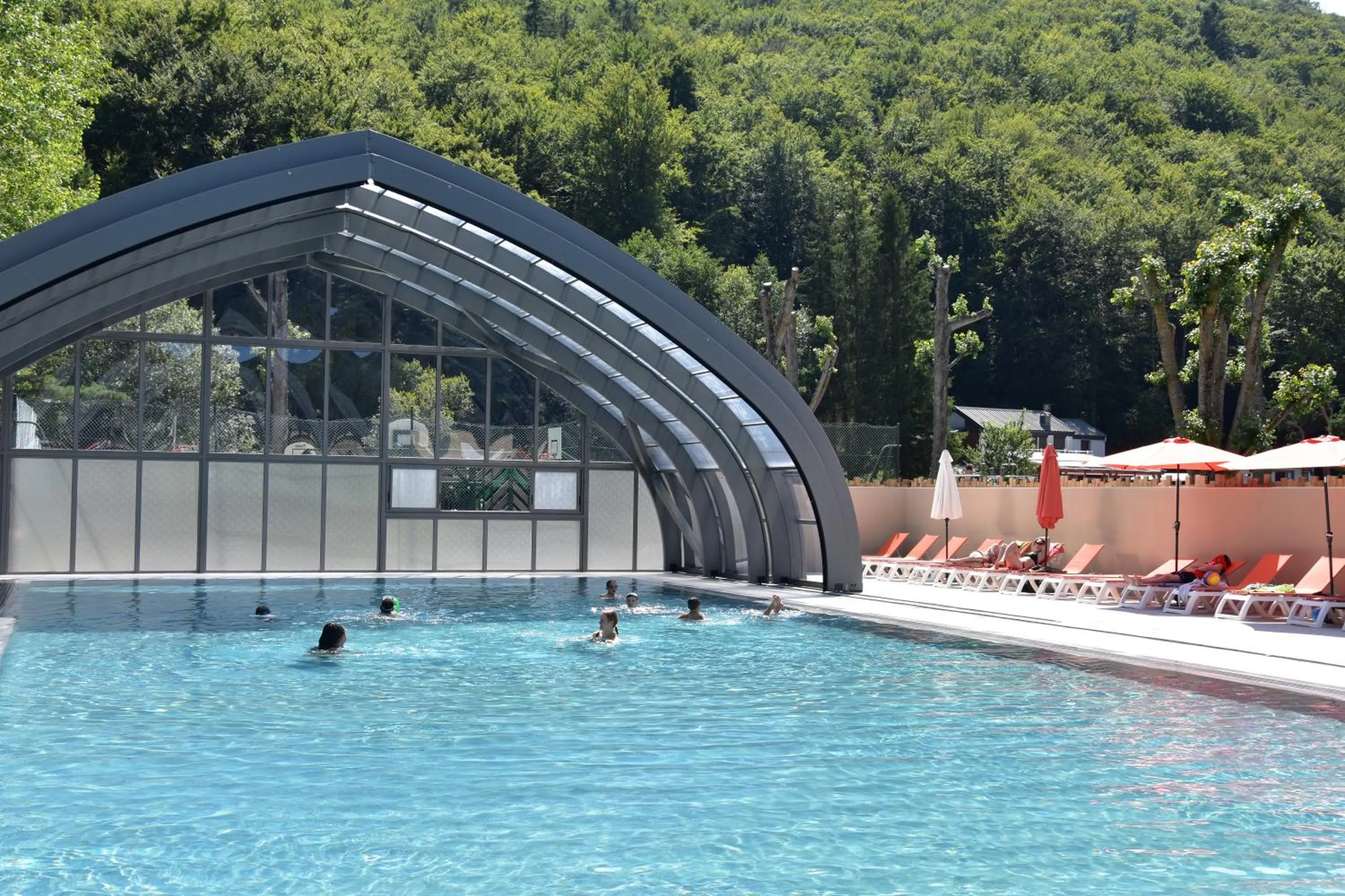 Swimming pool in Hôtel Lodge du Lac Chambon