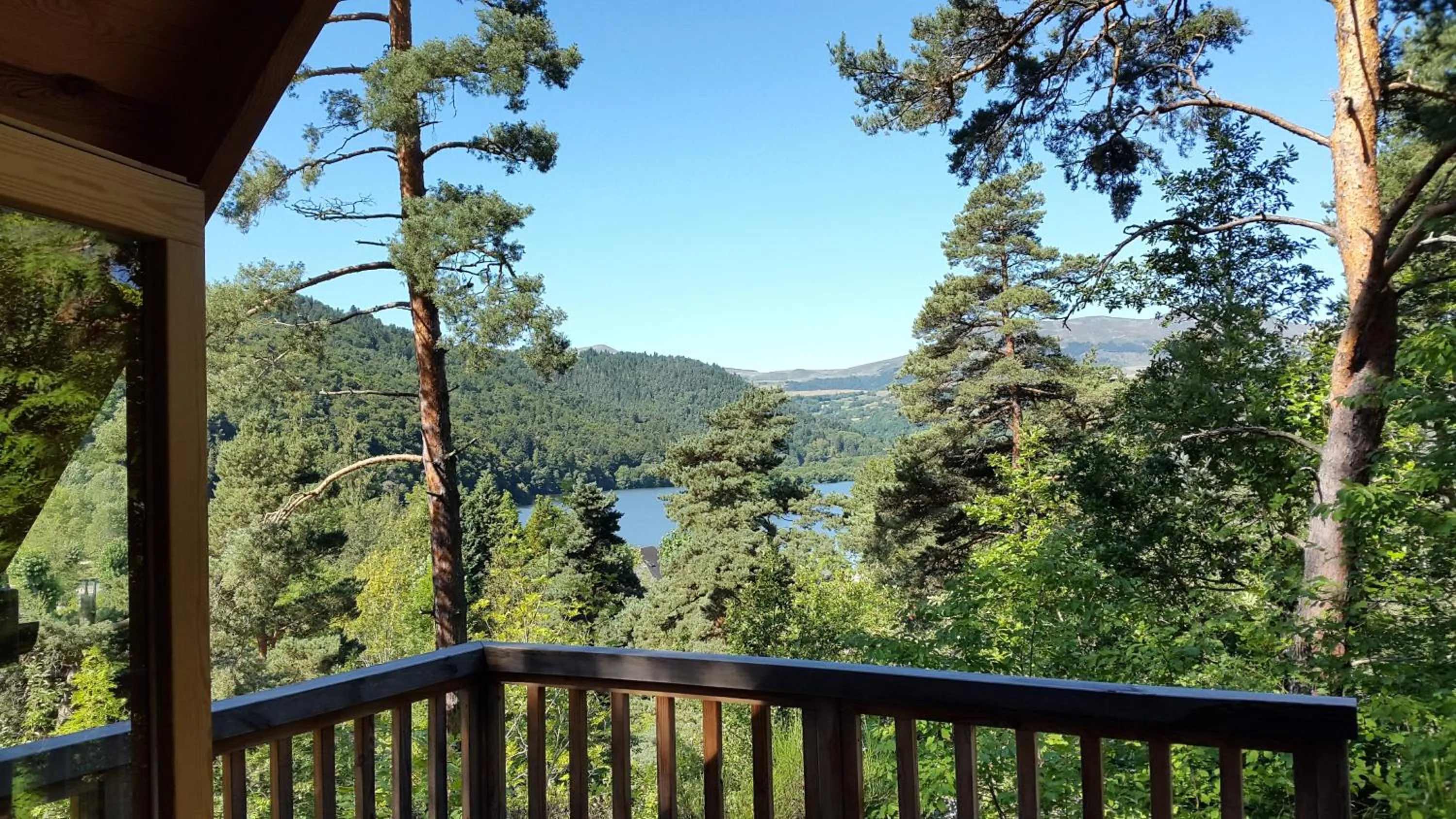Lake view in Hôtel Lodge du Lac Chambon