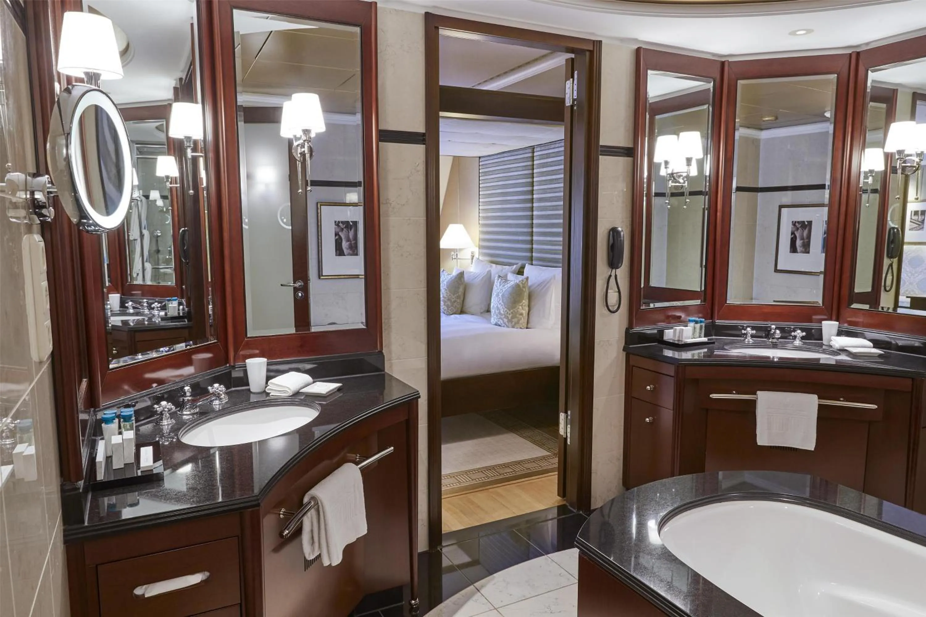 Photo of the whole room in Hotel Adlon Kempinski Berlin