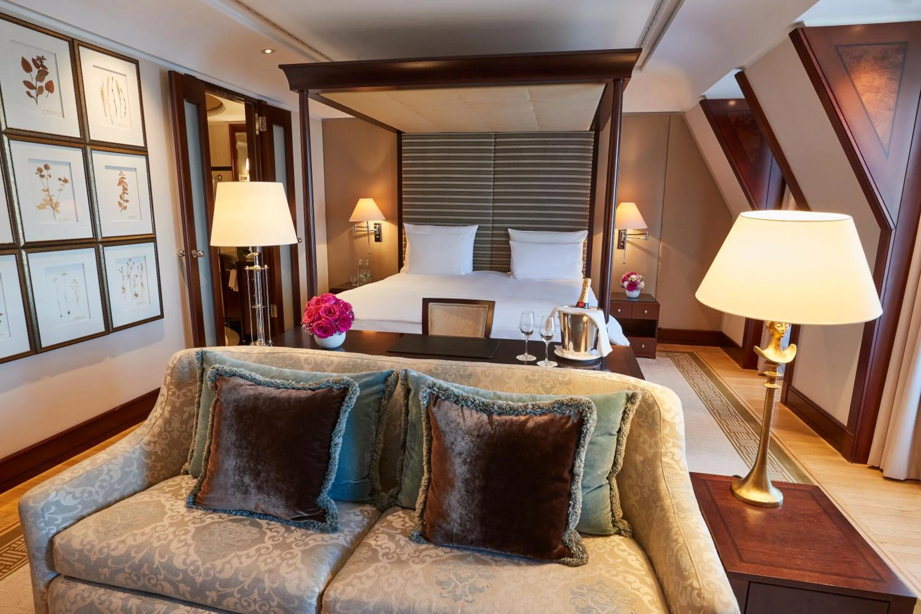 Bedroom in Hotel Adlon Kempinski Berlin