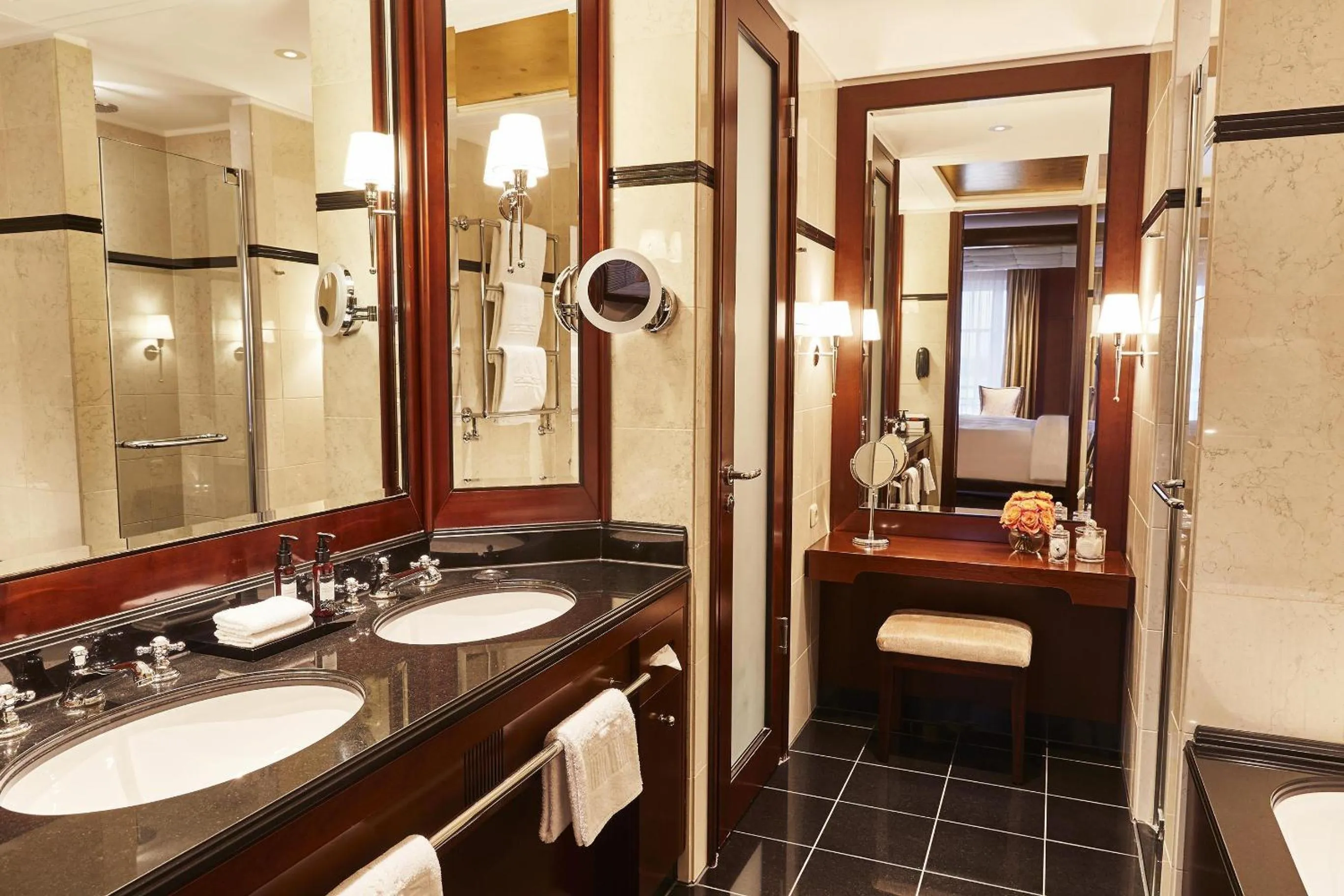 Bathroom in Hotel Adlon Kempinski Berlin