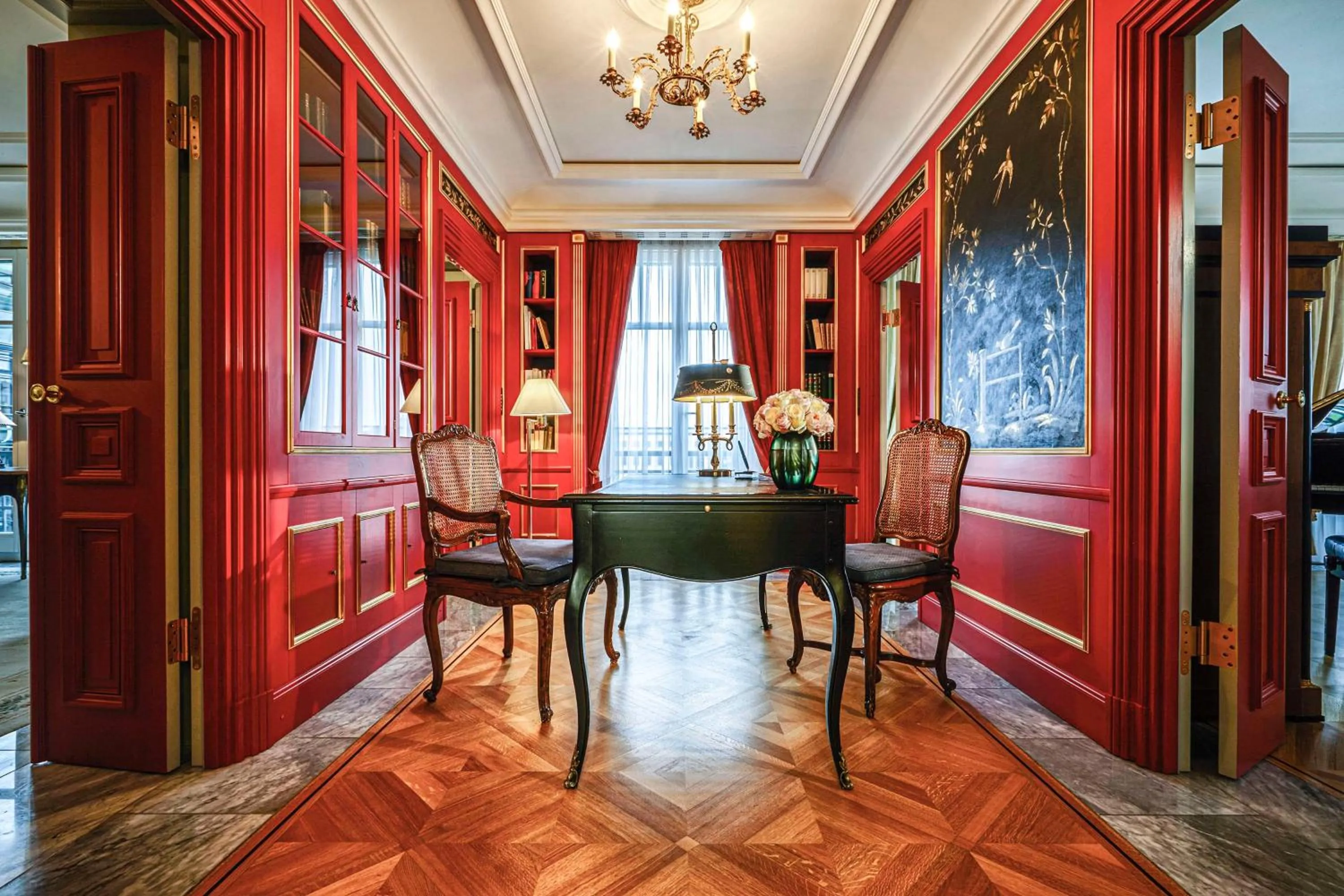 Photo of the whole room in Hotel Adlon Kempinski Berlin